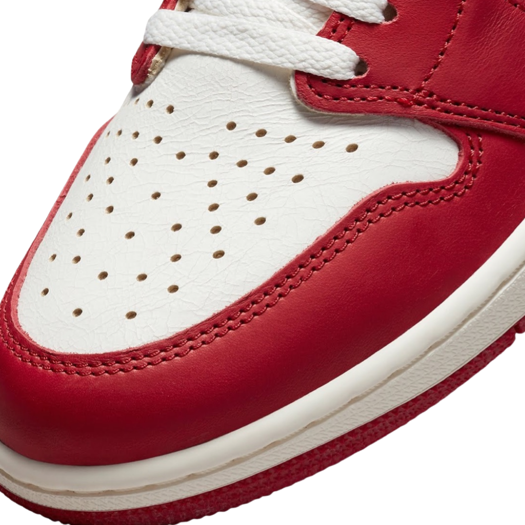 Air Jordan 1 High OG Retro GS Lost and Found Sneakers - Varsity Red/Black/Sail Basketball Shoes for Women & Girls | Perfect for Streetwear, Basketball Games & Sneaker Collection
