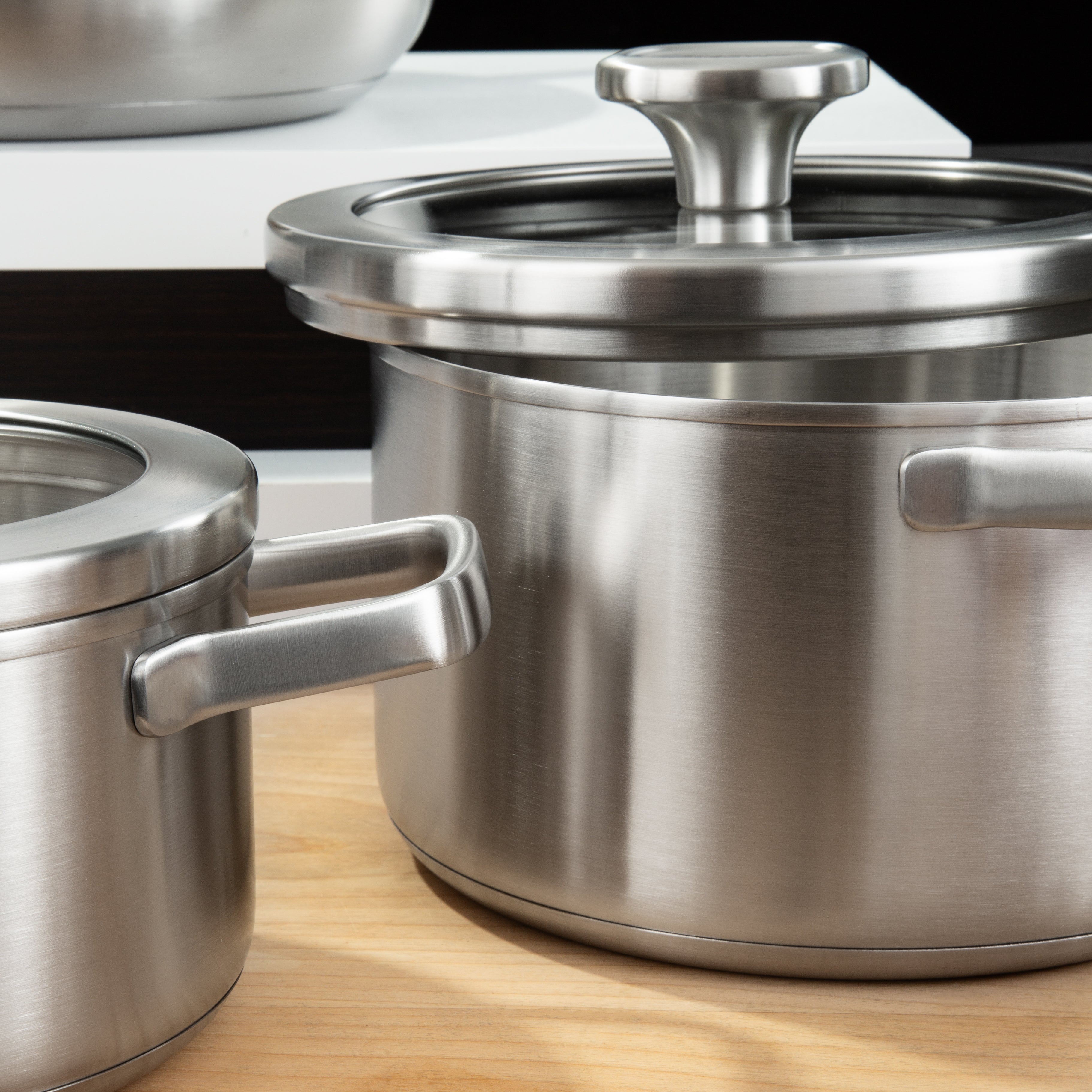 BergHOFF Leo Graphite Recycled 18/10 Stainless Steel Stockpot 6.25 Quart (1.7 Liter) with Tempered Glass Lid - Durable Cooking Pot for Soups, Stews & Pasta - Induction Compatible Stock Pot for Home & Professional Kitchens