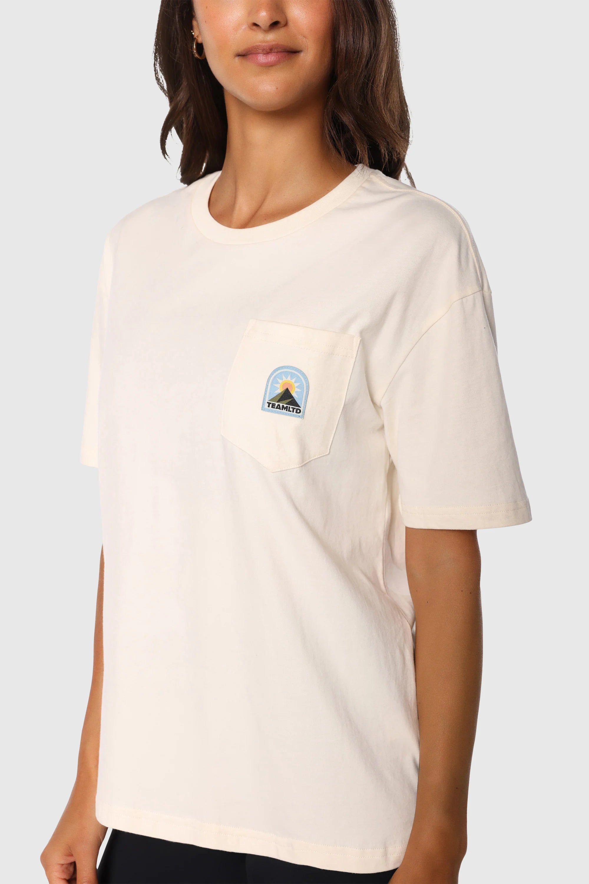 Women's Casual Horizon Pocket T-Shirt - Soft Cotton Comfort Fit Tee for Everyday Wear, Travel & Outings