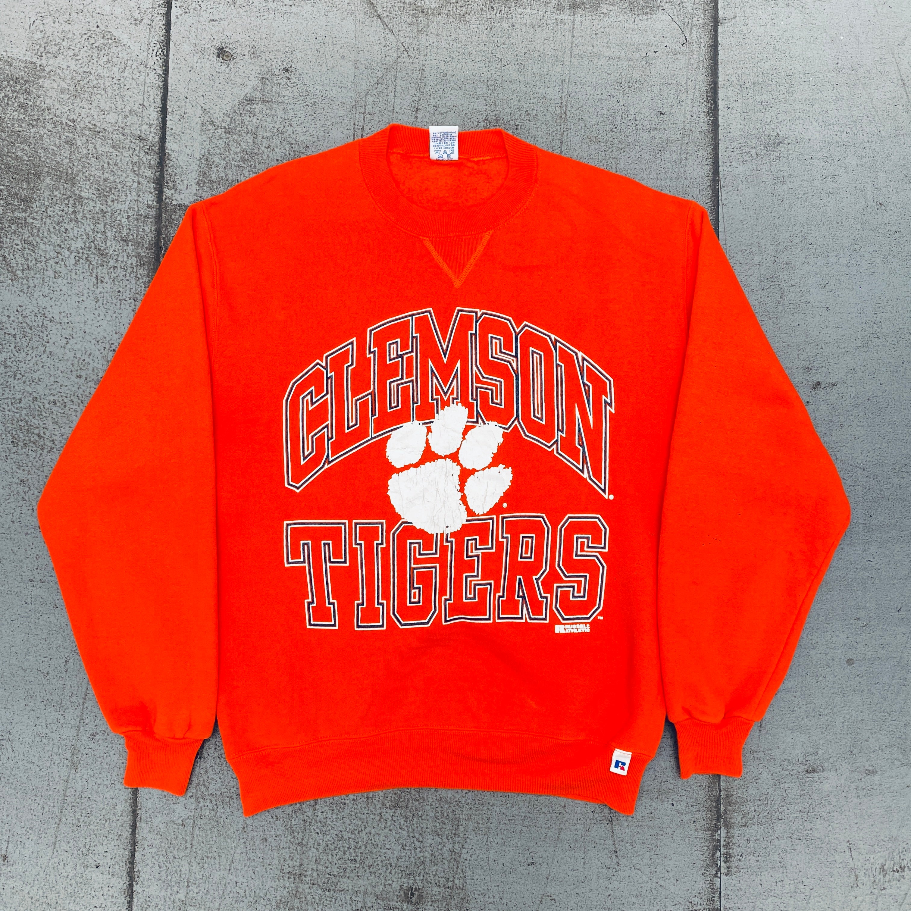 Vintage 1990s Clemson Tigers Russell Athletic Graphic Spellout Sweatshirt (Medium) - Retro College Football Fan Apparel for Game Day & Casual Wear