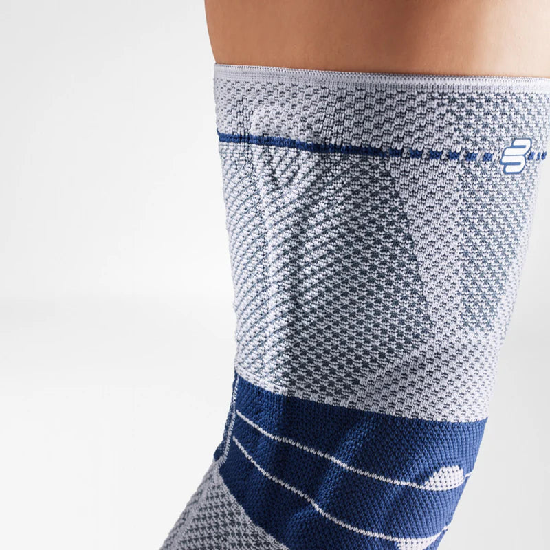 Bauerfeind GenuTrain Knee Brace - Pain Relief & Joint Support for Running, Sports & Arthritis - Premium Knee Stabilizer for Men & Women