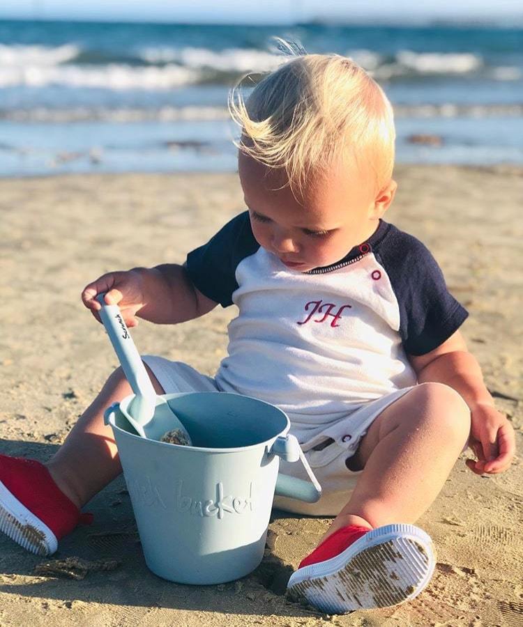 Kids Beach Toys Set - Scrunch Bucket & Spade Sand Play Tools for Toddlers - Perfect for Sandcastle Building, Beach Trips & Outdoor Play
