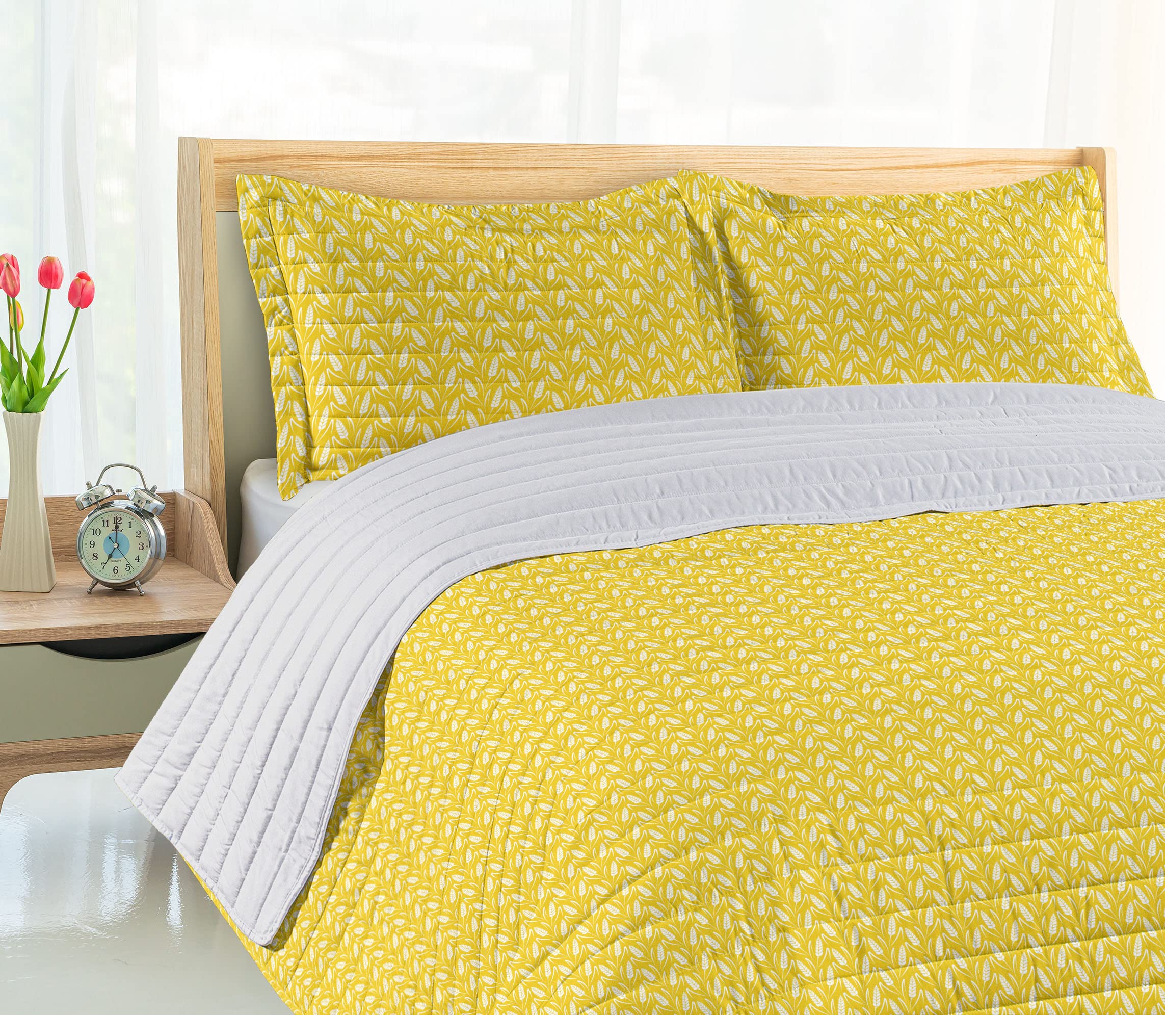 Ambesonne Yellow and White Microfiber Bedspread Set - Queen Size Soft Bedding with Pillow Shams & Comforter, Wheat Ear Silhouette Design in Earthy Tones | Perfect for Farmhouse, Rustic or Country Style Bedrooms