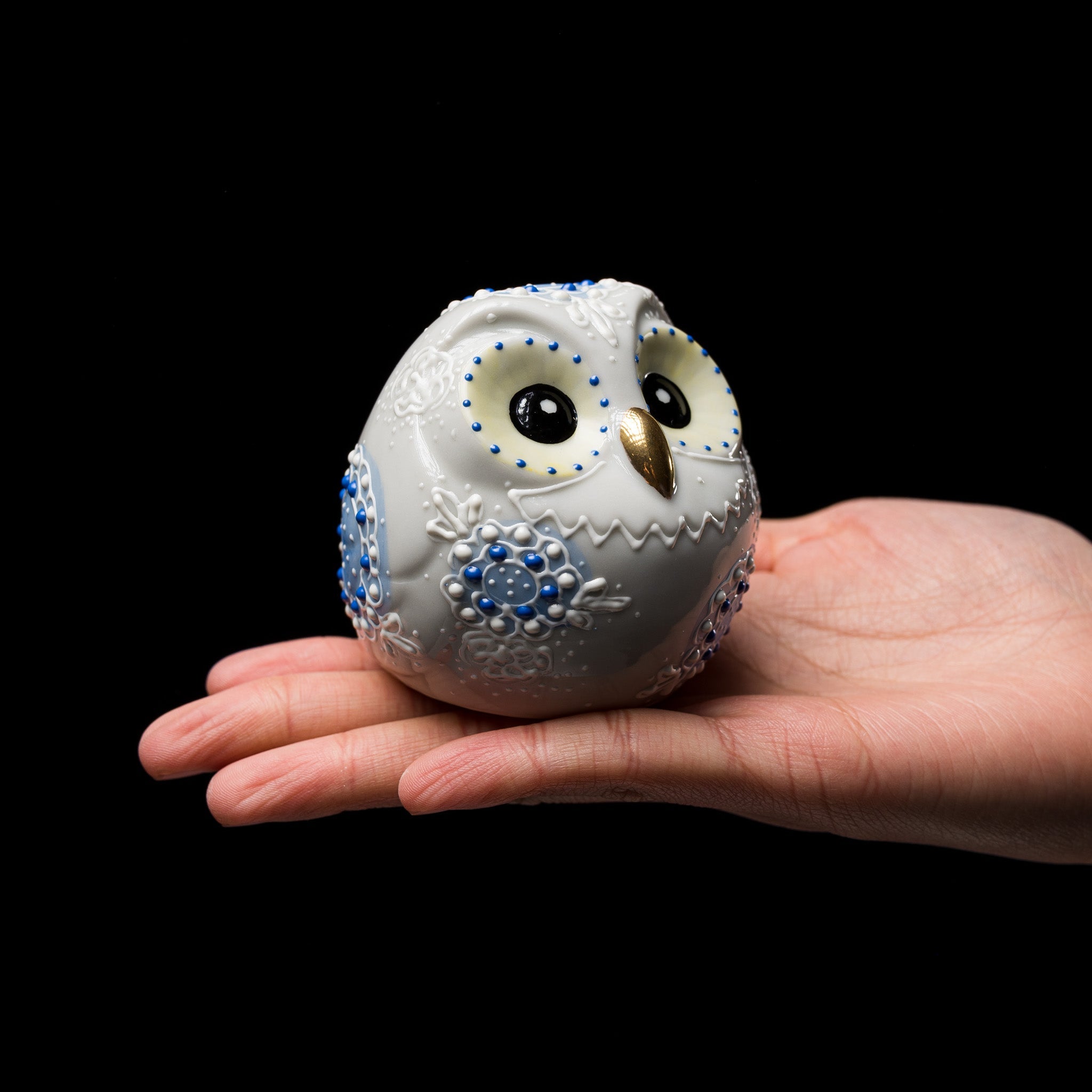 Handmade Japanese Kutani Ware Owl Figurine - Traditional Ceramic Animal Ornament for Home Decor, Gift & Collectible | Perfect for Bookshelf Display, Office Desk Decor, and Japanese Culture Enthusiasts