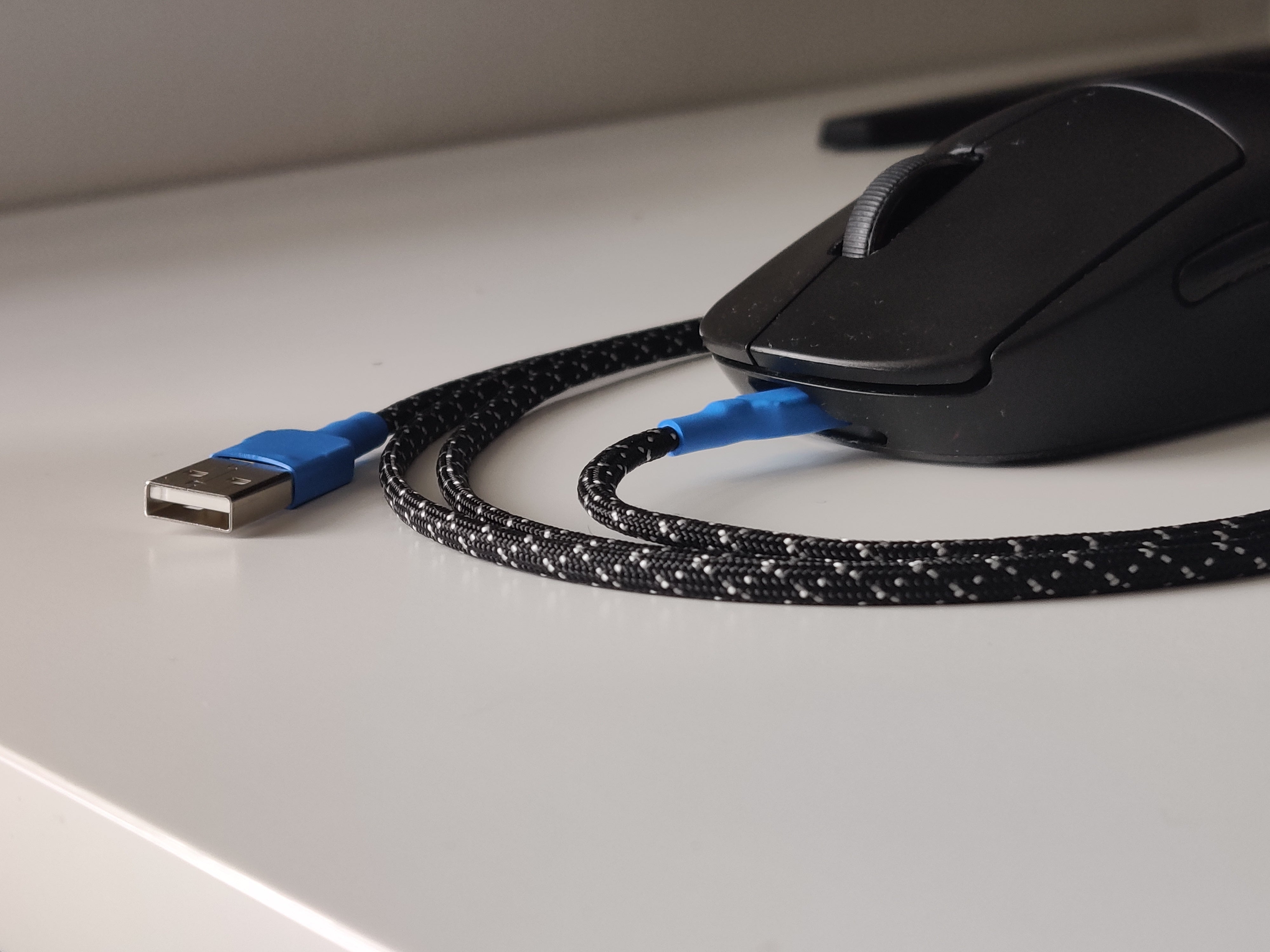 Durable Micro USB Charging Cable with Paracord Braiding - Fast Charging & Data Sync for Phones, Tablets, Cameras - Perfect for Outdoor, Travel, and Emergency Use