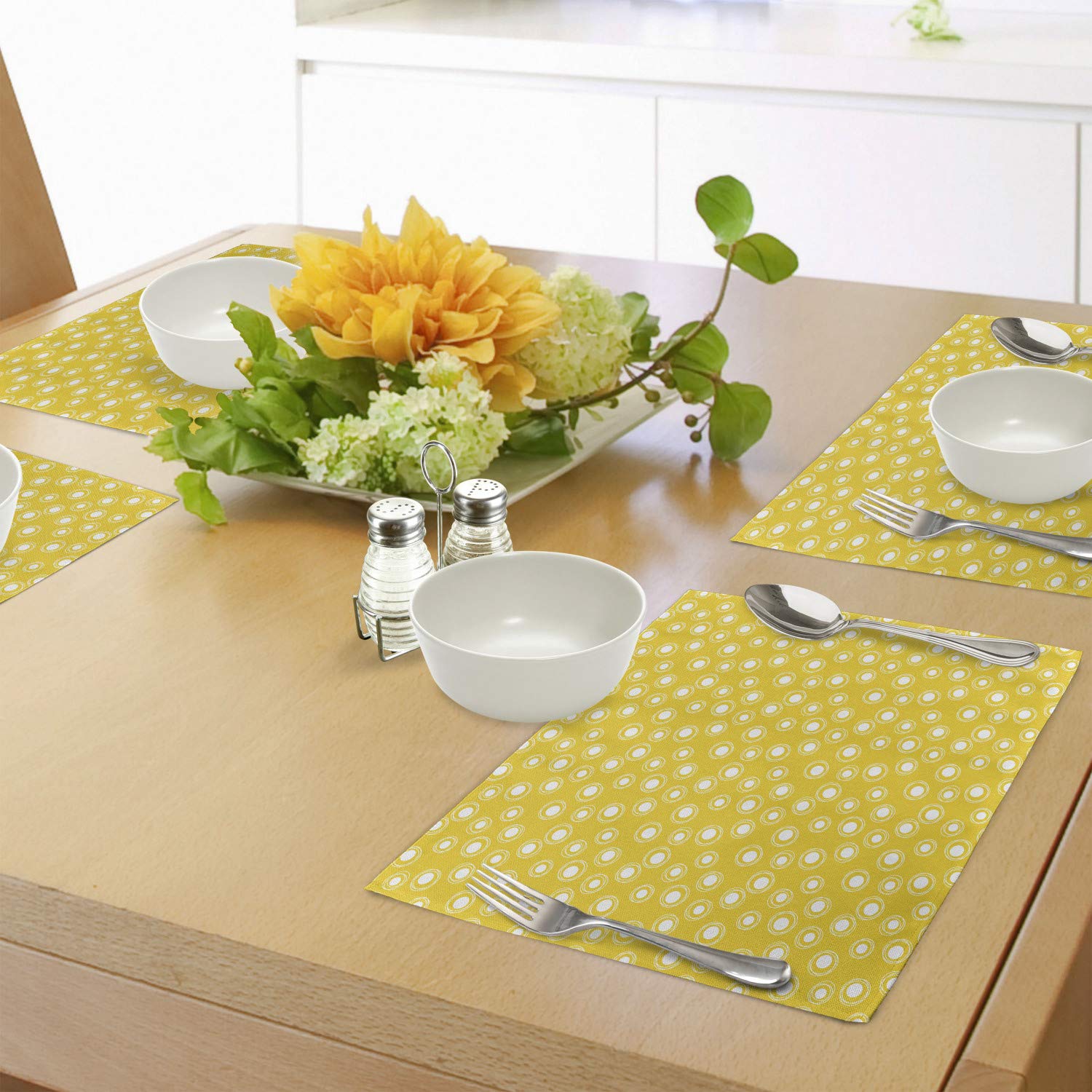 Ambesonne Yellow and White Place Mats Set of 4 - Washable Fabric Table Mats with White Round Spots & Sketchy Circles Design - Perfect for Dining Room, Kitchen Table Decor & Holiday Dinner Parties