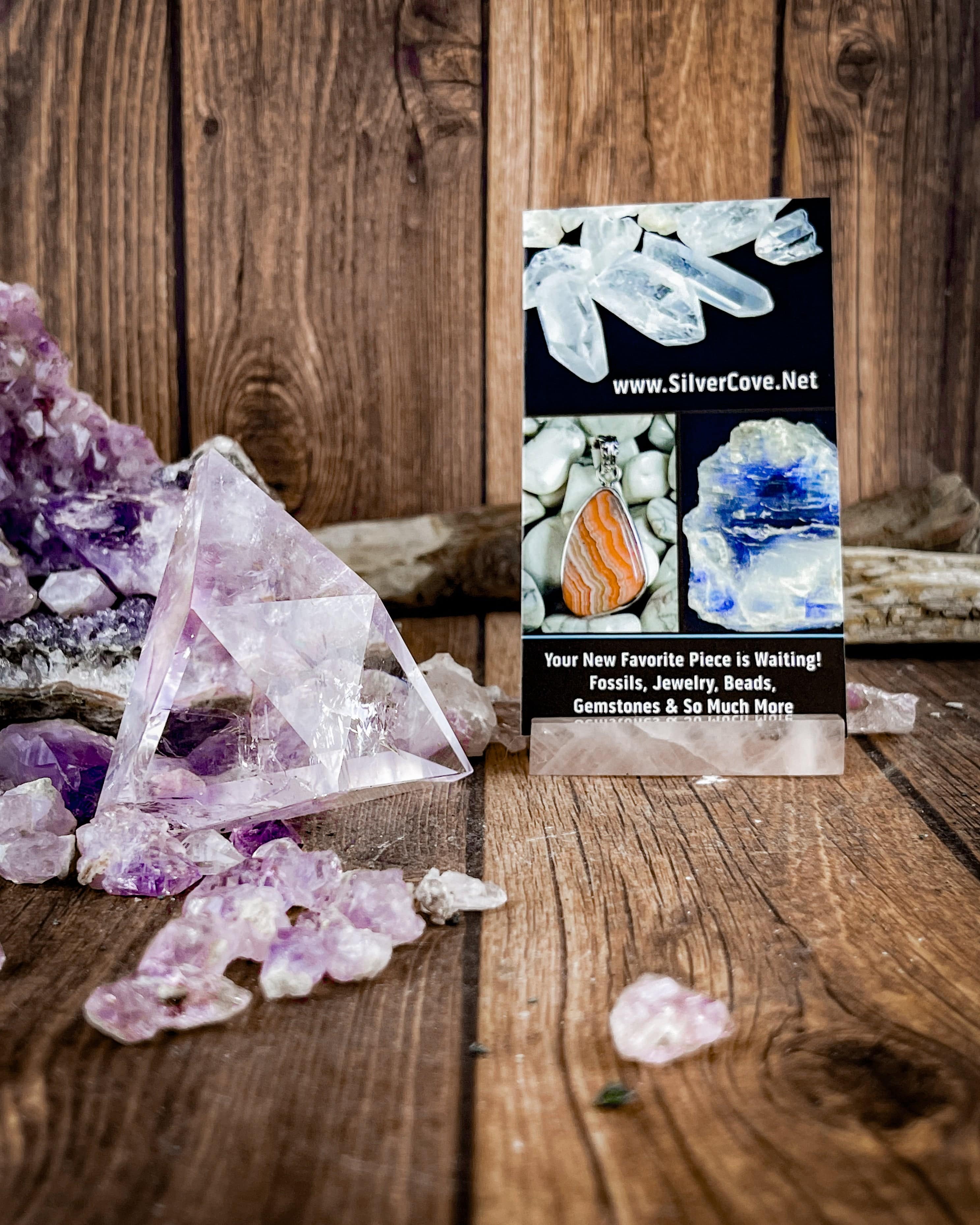Natural Amethyst Triangle Carving - Healing Crystal for Meditation, Yoga & Home Decor - Spiritual Gift for Women & Men