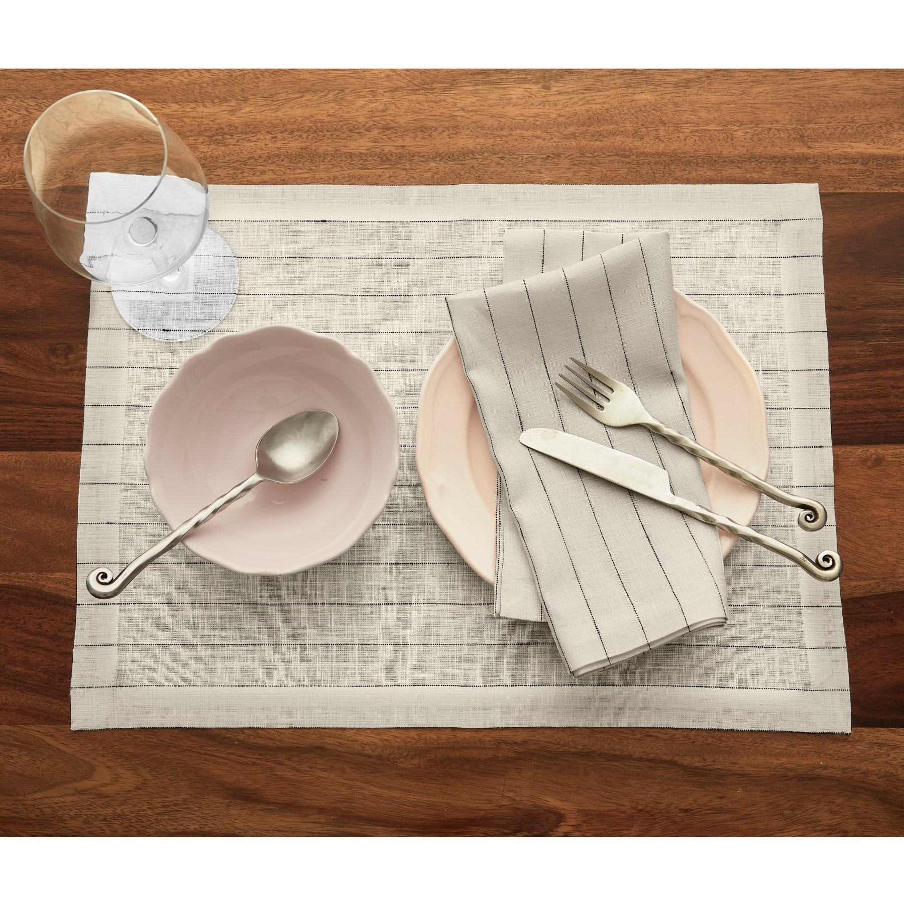 Elegant Pinstripe Placemats Set of 4 - Premium Table Decor for Dining Room, Kitchen & Holiday Entertaining - Washable & Durable Place Settings for Everyday Use & Special Occasions