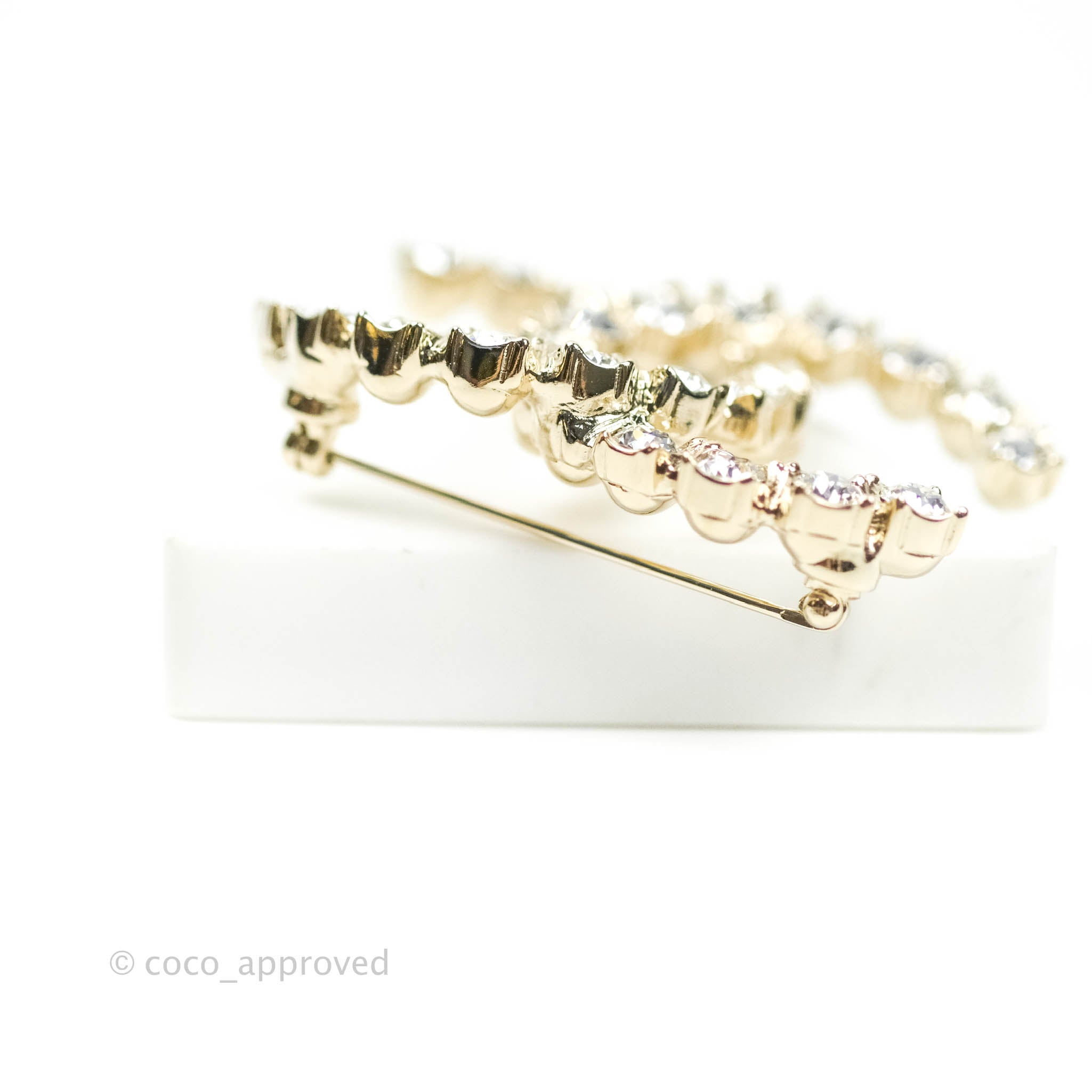 Chanel CC Crystal Brooch in Gold Tone - Elegant Fashion Accessory for Women, Perfect for Parties, Weddings & Special Occasions