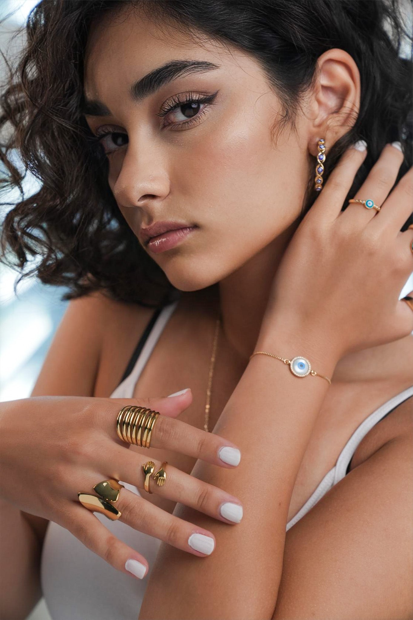 18K Gold Plated Open Hand Hug Ring - Adjustable Symbolic Jewelry for Friendship & Love - Perfect Gift for Best Friend, Anniversary & Valentine's Day