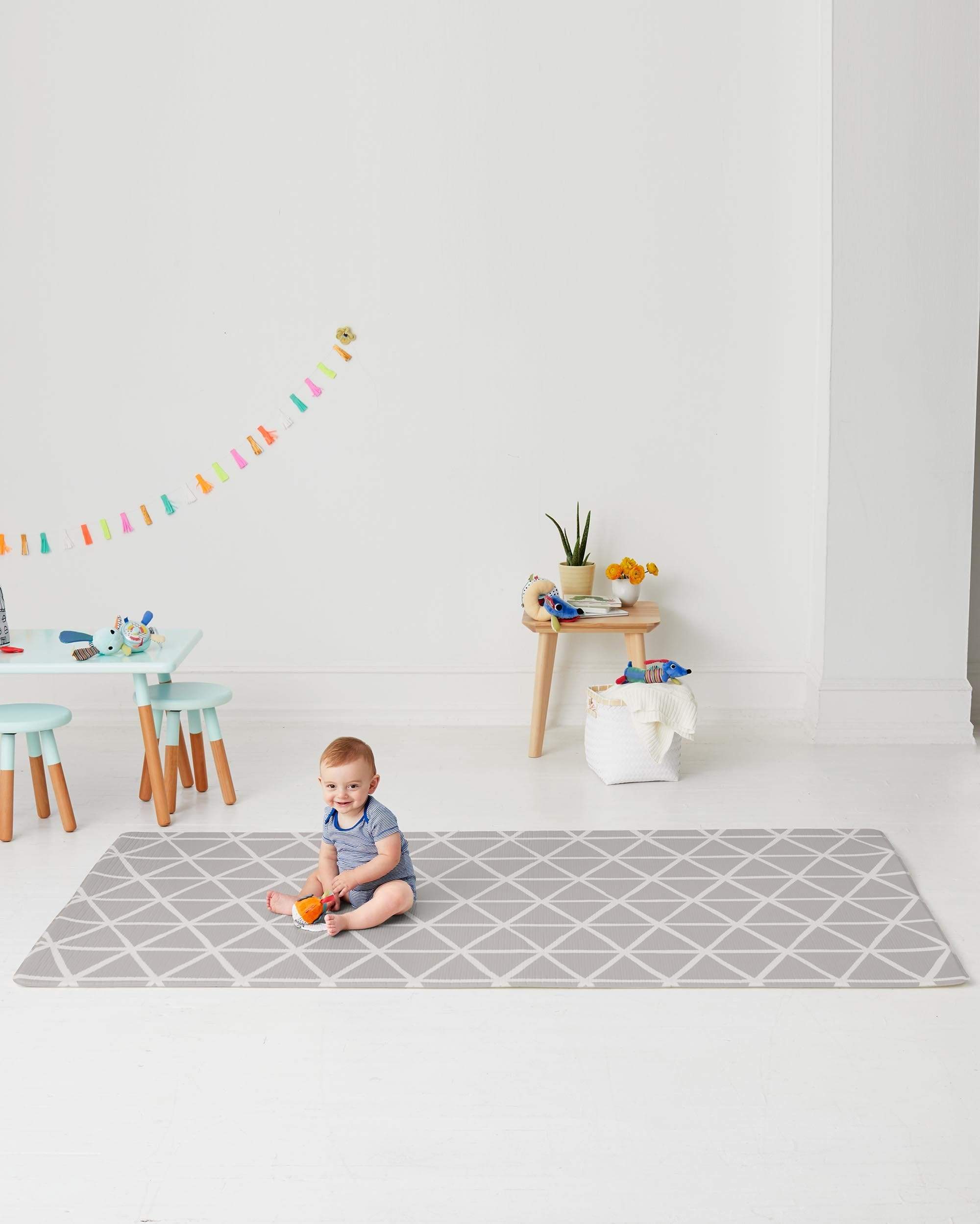 Skip Hop DoublePlay Reversible Playmat for Babies - Soft & Durable Activity Mat for Playtime, Tummy Time & Nursery Decor - Waterproof & Easy to Clean (Grey Chevron)