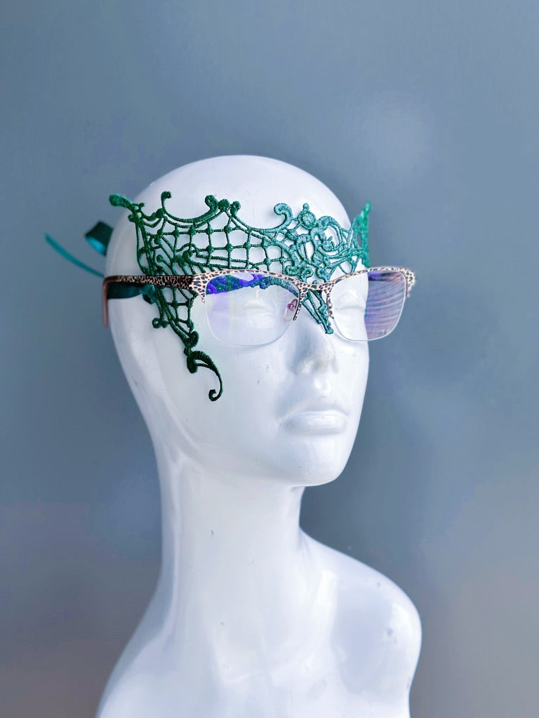 Stylish Green Lace Eyeglass Mask for Women - Fashionable Face Covering with Comfortable Fit - Perfect for Daily Wear, Travel & Outdoor Activities