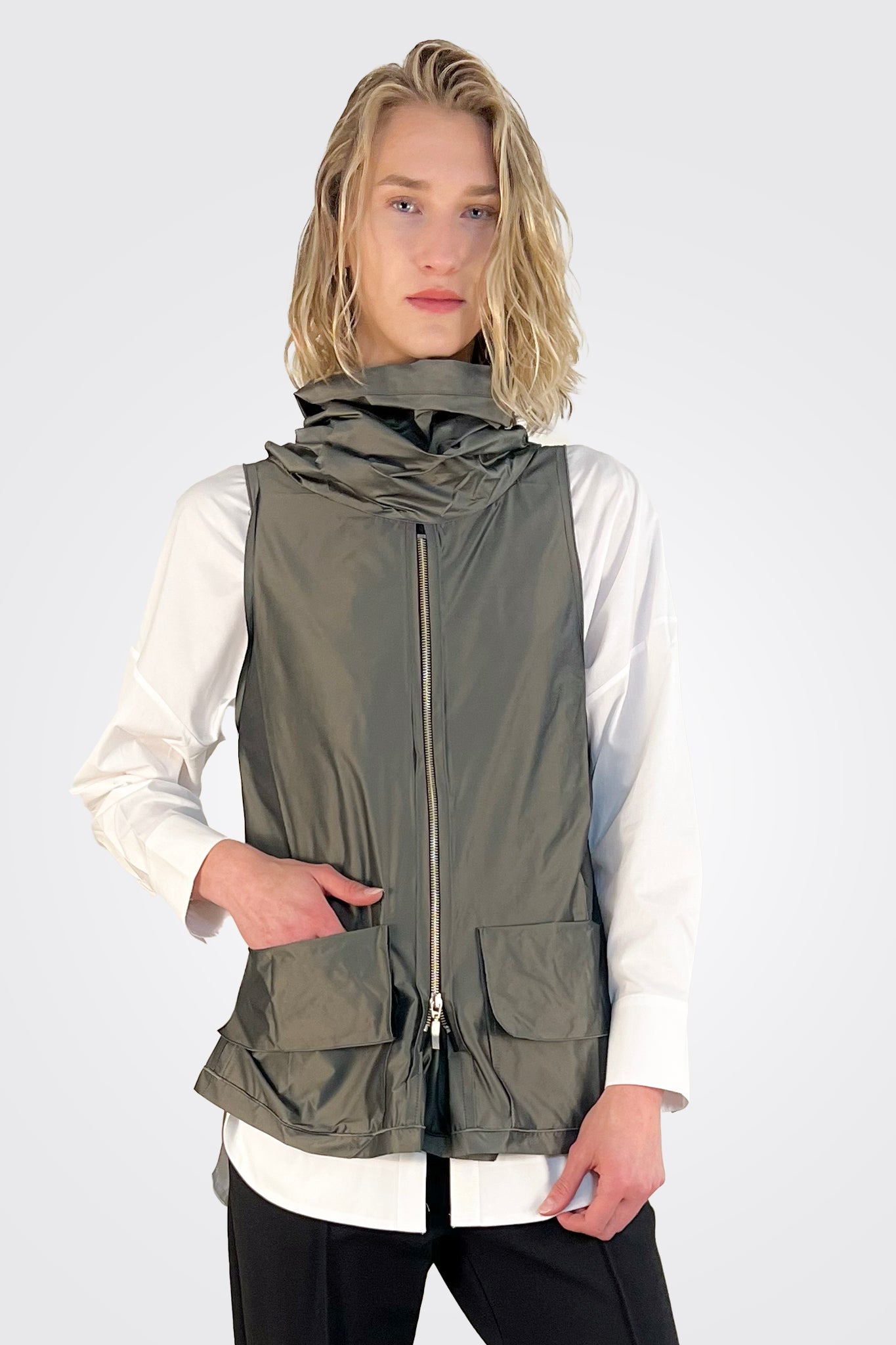 Bavi Khaki Vest for Men & Women - Lightweight Outdoor Hiking Jacket for Camping, Travel & Adventure