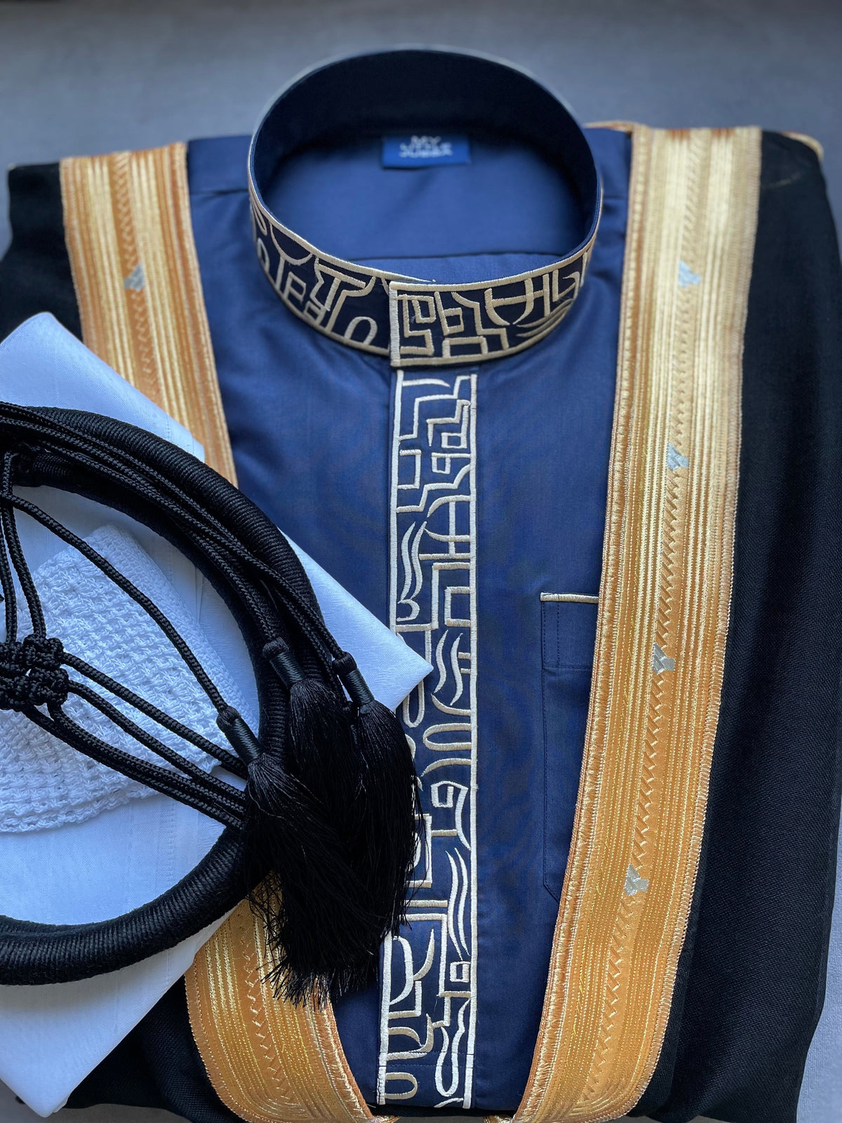 Men's Blue Thobe with Gold Embroidery 5-Piece Set - Traditional Islamic Robe for Eid, Wedding & Special Occasions