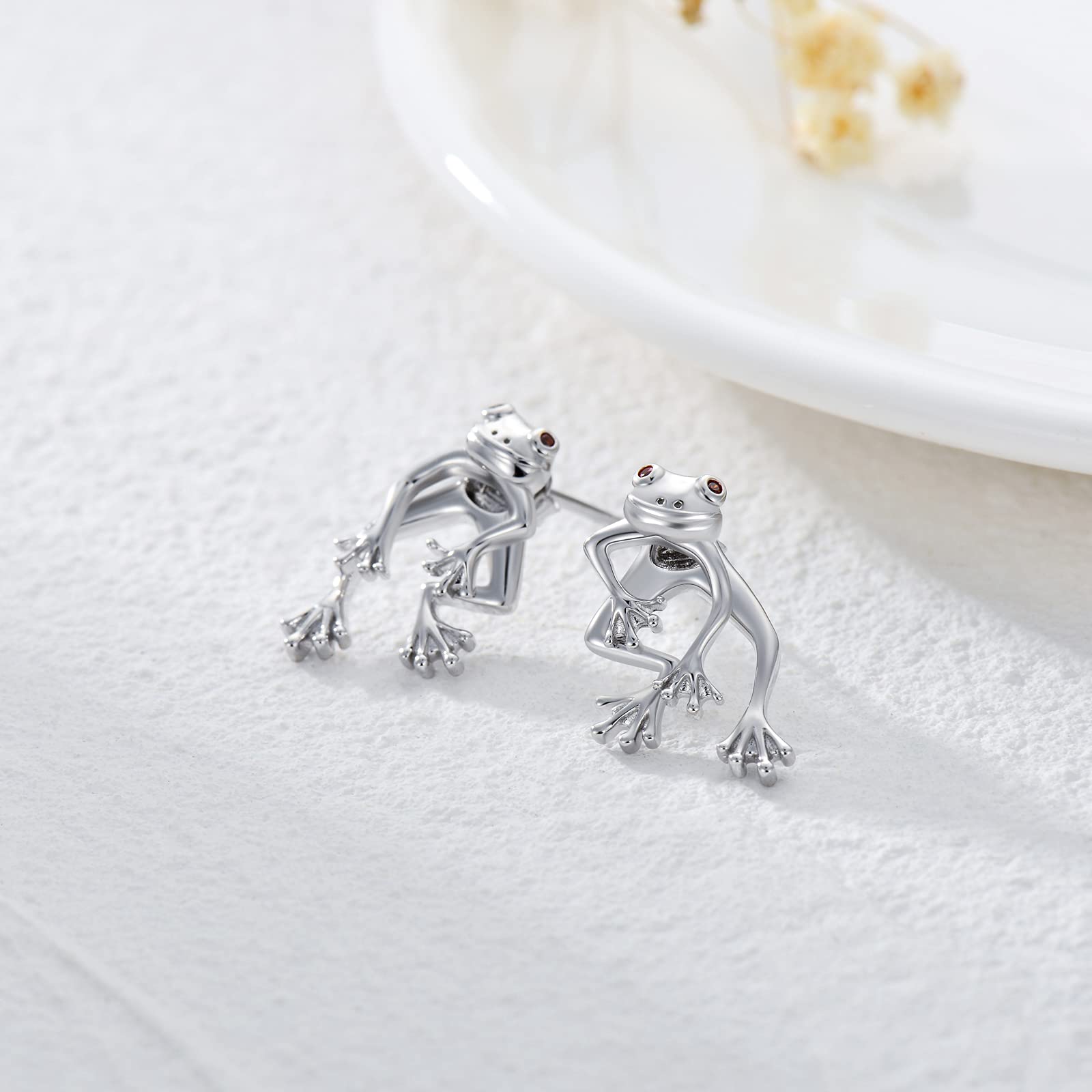 925 Sterling Silver Frog Stud Earrings - Cute Animal Jewelry for Women | Fun & Unique Gift for Nature Lovers, Perfect for Everyday Wear & Special Occasions