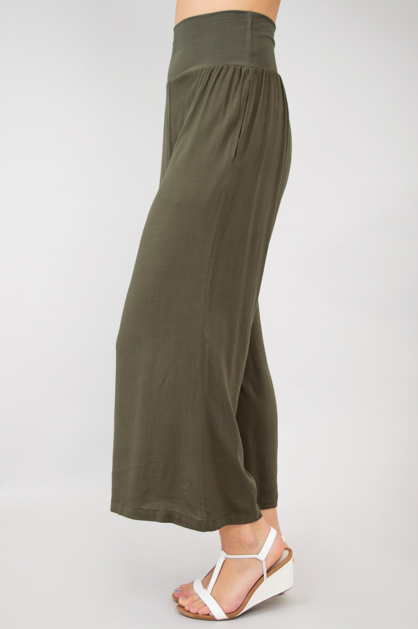 Landon Capri Pants for Women - Khaki Linen Bamboo Blend - Comfortable & Breathable for Summer, Travel & Casual Wear
