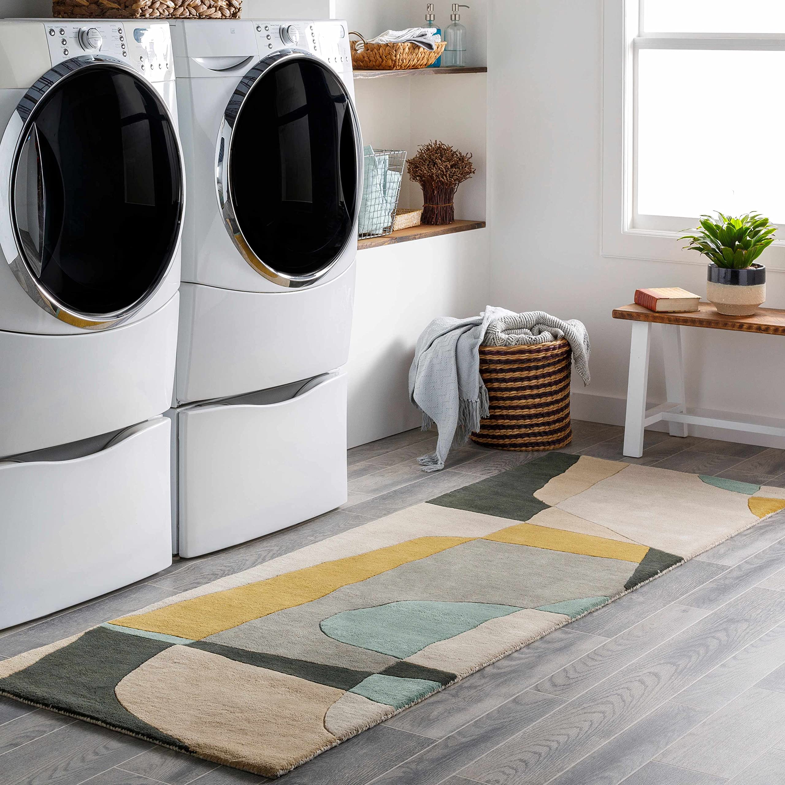 Hauteloom Sneedville Wool Area Rug 6' x 9' - Soft Modern Living Room & Bedroom Carpet - Black, Beige, Gray - Perfect for Cozy Home Decor & Floor Protection