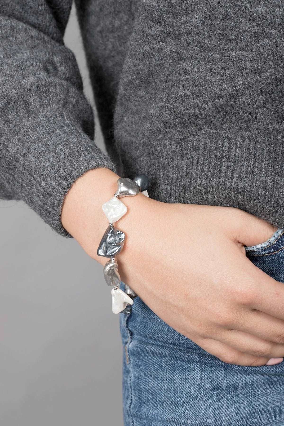 Amelia Pearl Bracelet for Women - Elegant & Dainty Pearl Jewelry Gift for Her - Perfect for Weddings, Parties & Everyday Wear