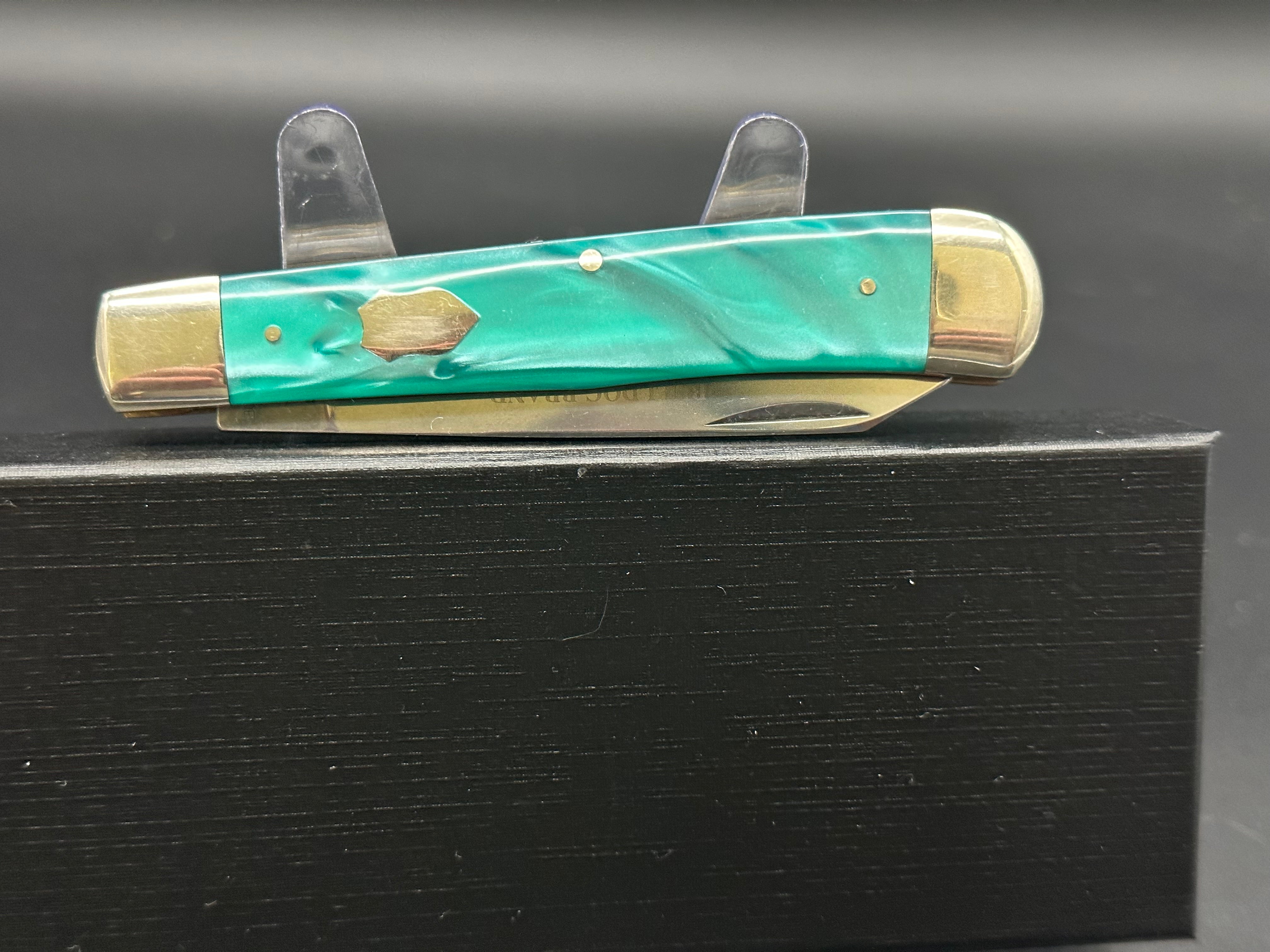 Bulldog Brand Hammer Forged Handmade Knife - Solingen Germany Crafted with Aqua Green Scales | Perfect for Outdoor Adventures, Camping & Survival