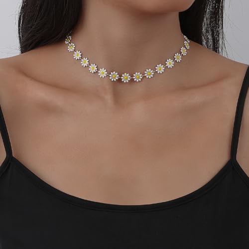 A1:Daisy Necklace