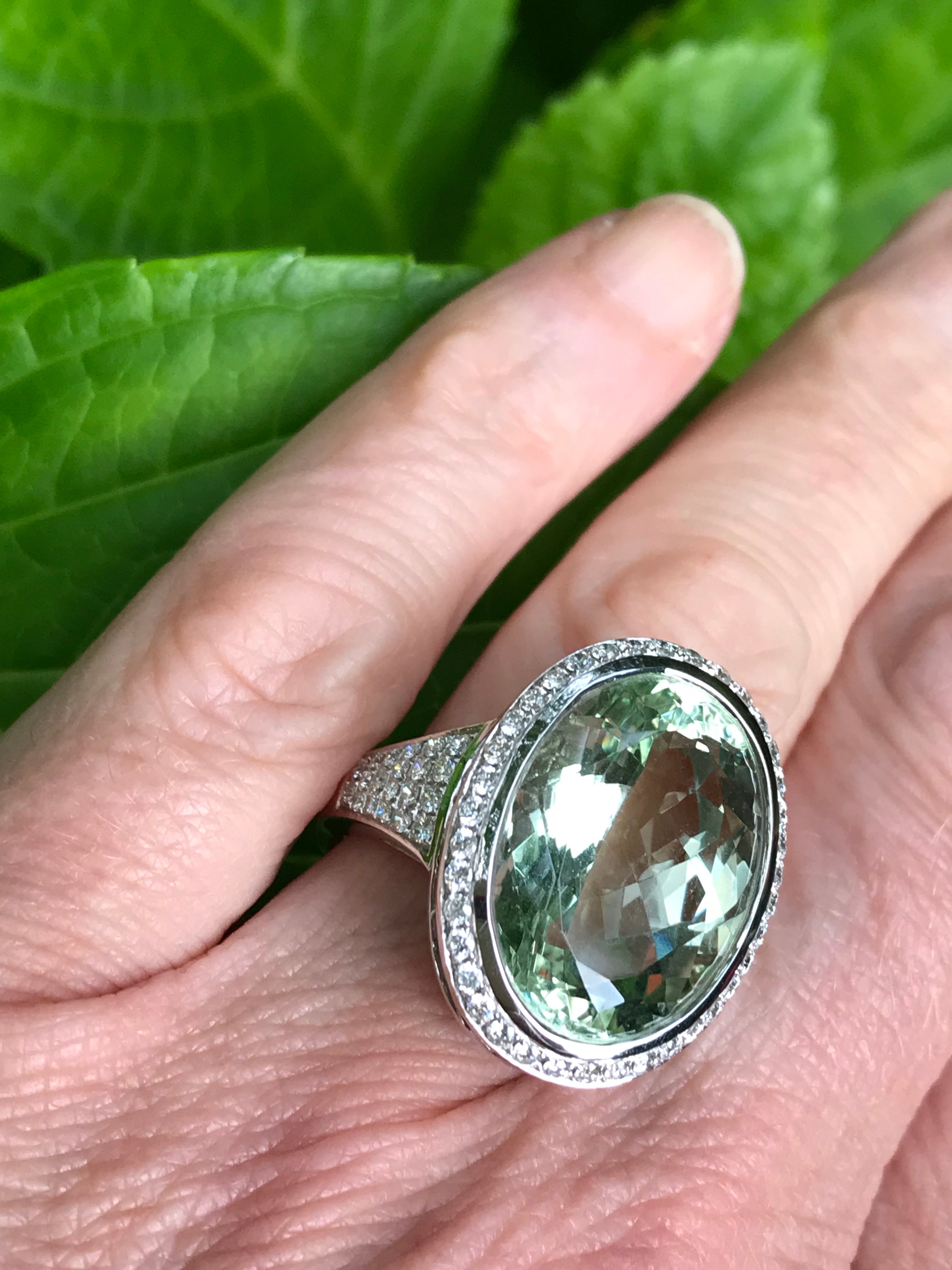 18ct White Gold 14.32ct Green Beryl Ring with Amethyst & Diamond Accents - Elegant Statement Jewelry for Weddings, Anniversaries & Special Occasions