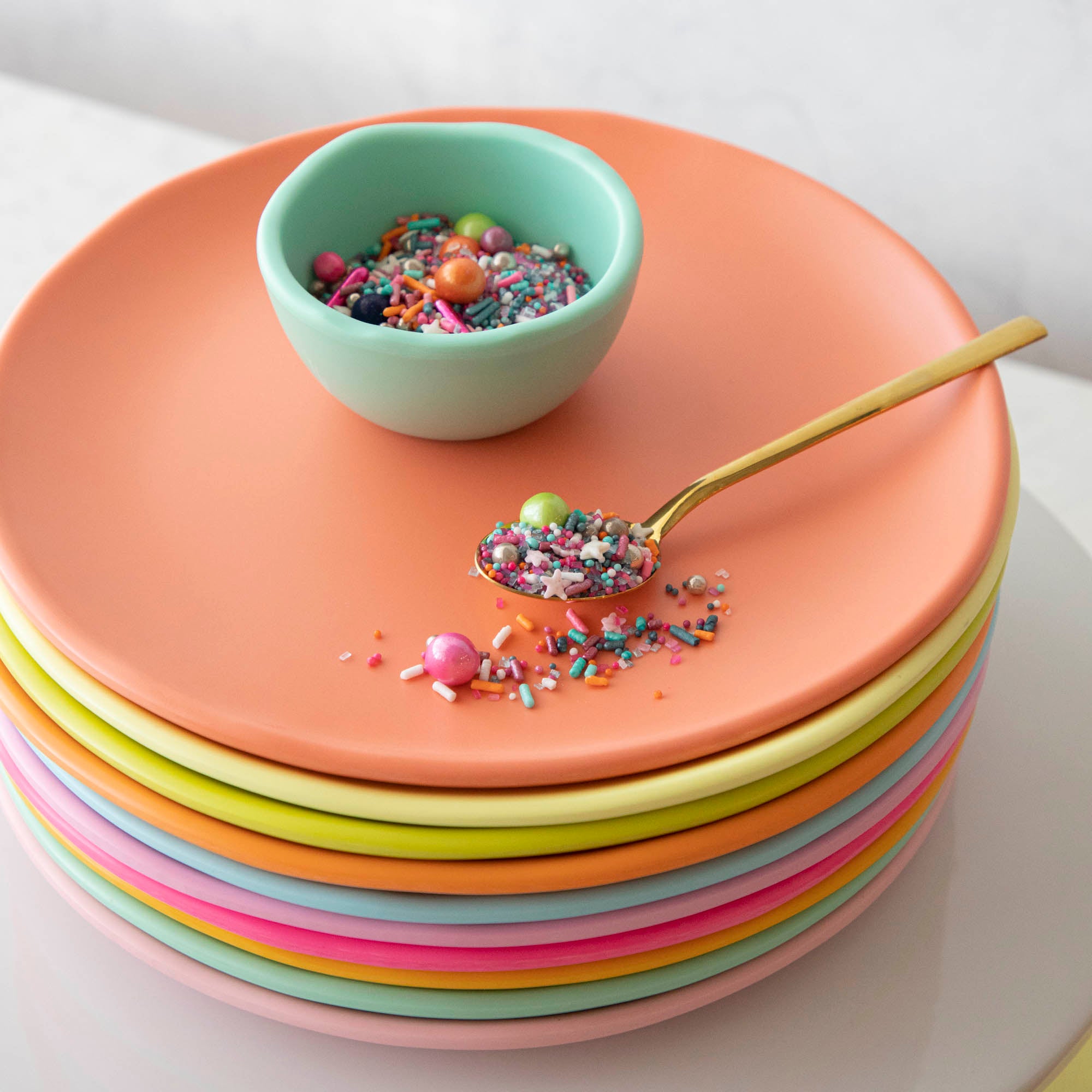 6-Piece Rainbow Colored Melamine Plates Set - Durable & Lightweight for Outdoor Picnics, BBQs, and Party Dining