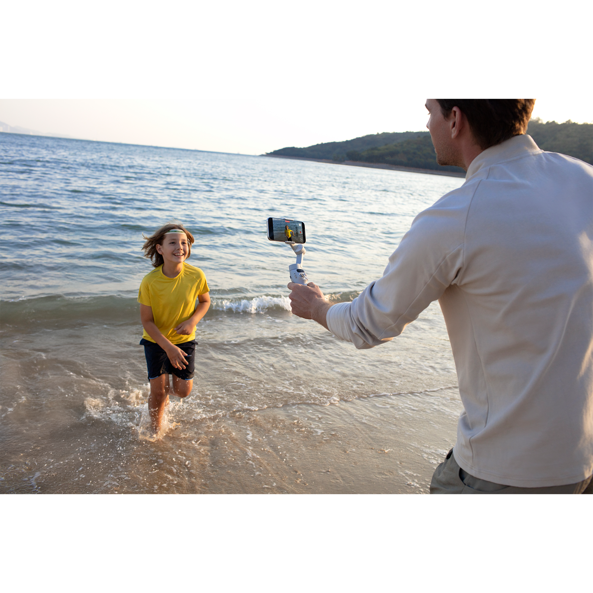 DJI Osmo Mobile 7 Smartphone Gimbal Stabilizer - 3-Axis Stabilization for Smooth Videos & Photos - Perfect for Vlogging, Travel & Content Creation