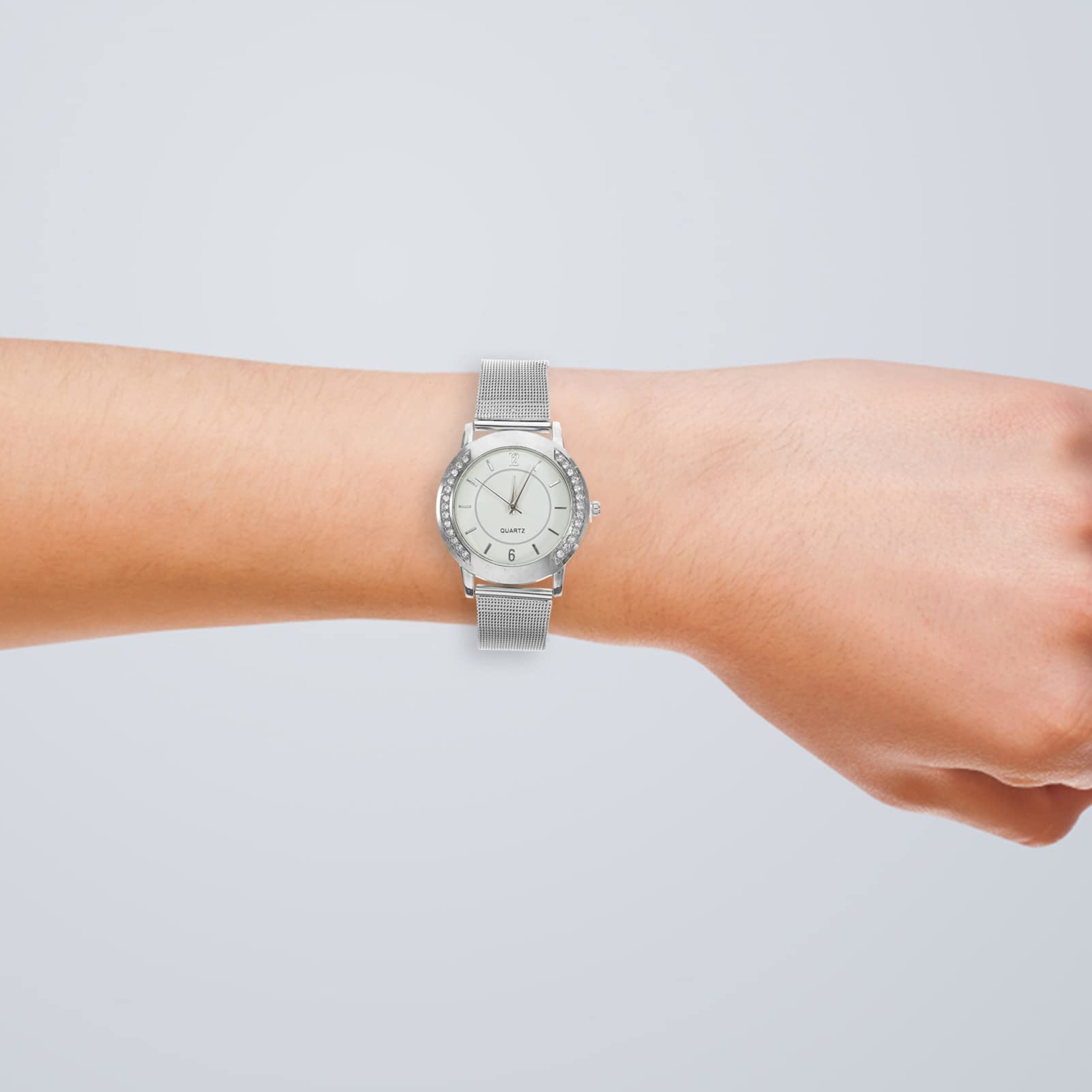 ibasenice Stainless Steel Fashion Quartz Watch - Adjustable Diamond Wristwatch for Women & Men (Silver) | Perfect for Casual Wear, Office & Special Occasions