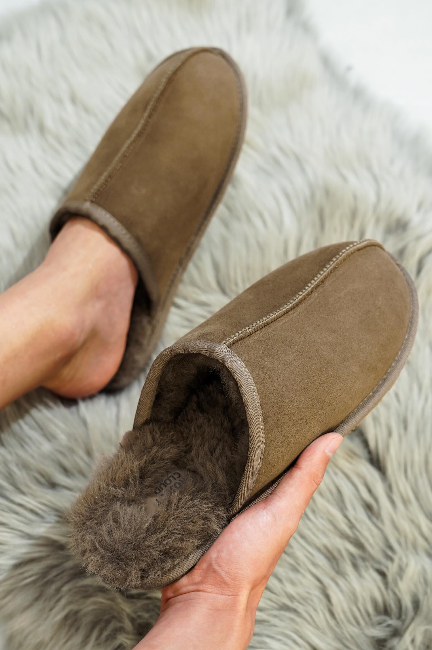**Project Cloud Men's Genuine Sheepskin House Slippers – Memory Foam Indoor Slippers with Non-Slip Sole – Cozy Winter Slippers for Relaxing at Home (Colin, Brown)**    *Use Case: Perfect for lounging, keeping feet warm in winter, or as a comfortable gift for men.*