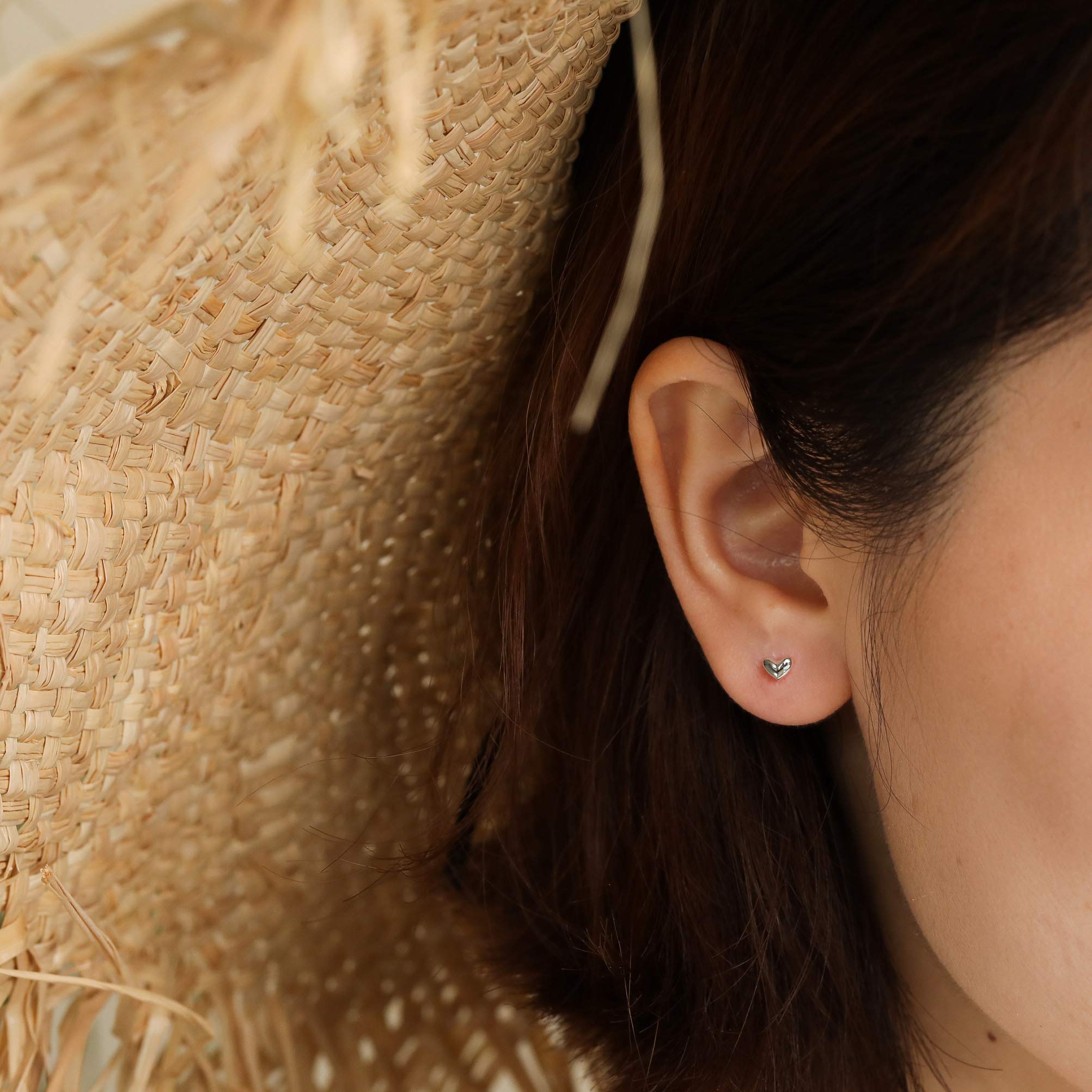 S.Leaf Sterling Silver Stud Earrings for Women - Gold Plated Tiny Heart Earrings, Dainty Simple Jewelry Gift for Her - Perfect for Everyday Wear, Date Night & Special Occasions