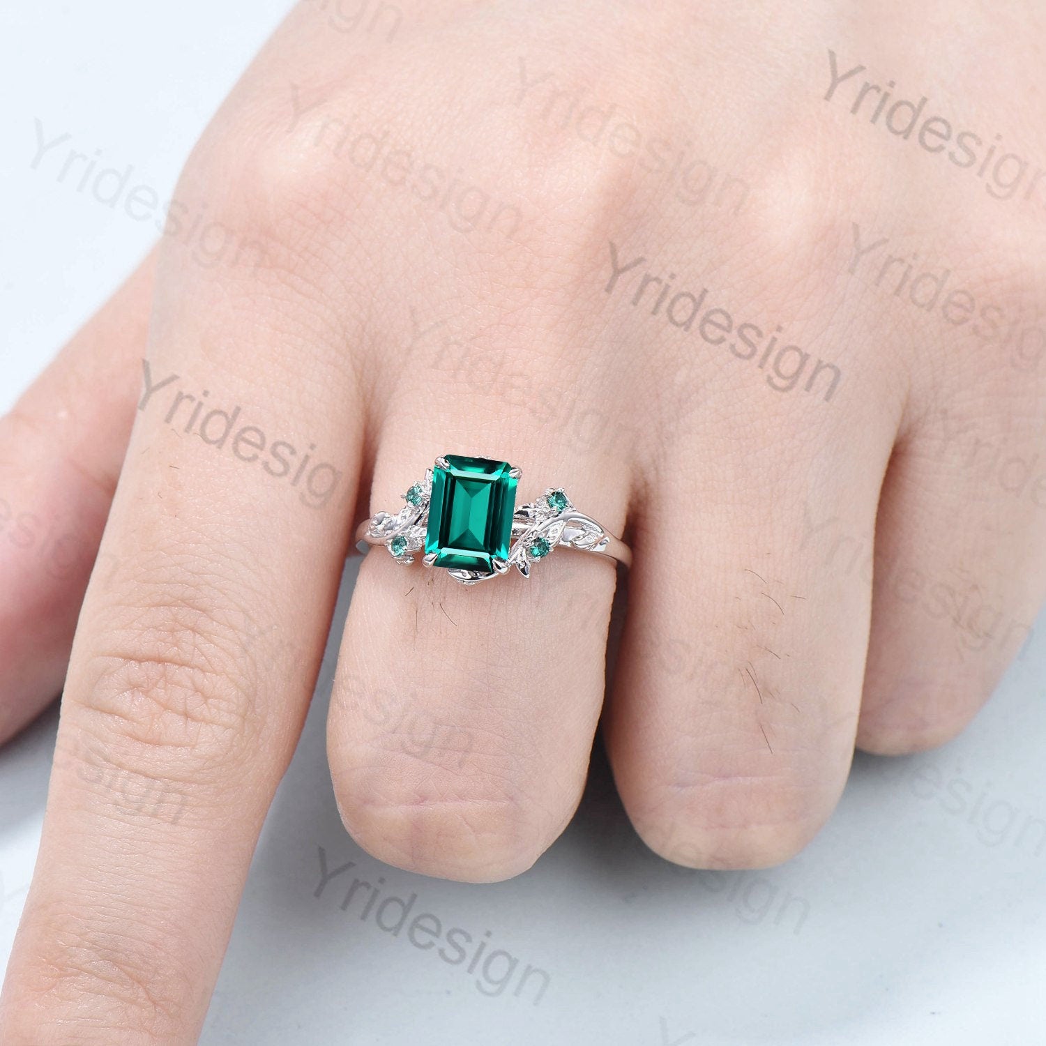 Vintage Emerald Cut Engagement Ring for Women - Elegant Twig & Leaf Cluster Design with Natural Green Gemstone | Unique Wedding Band, Anniversary Gift, Bridal Jewelry for Special Occasions