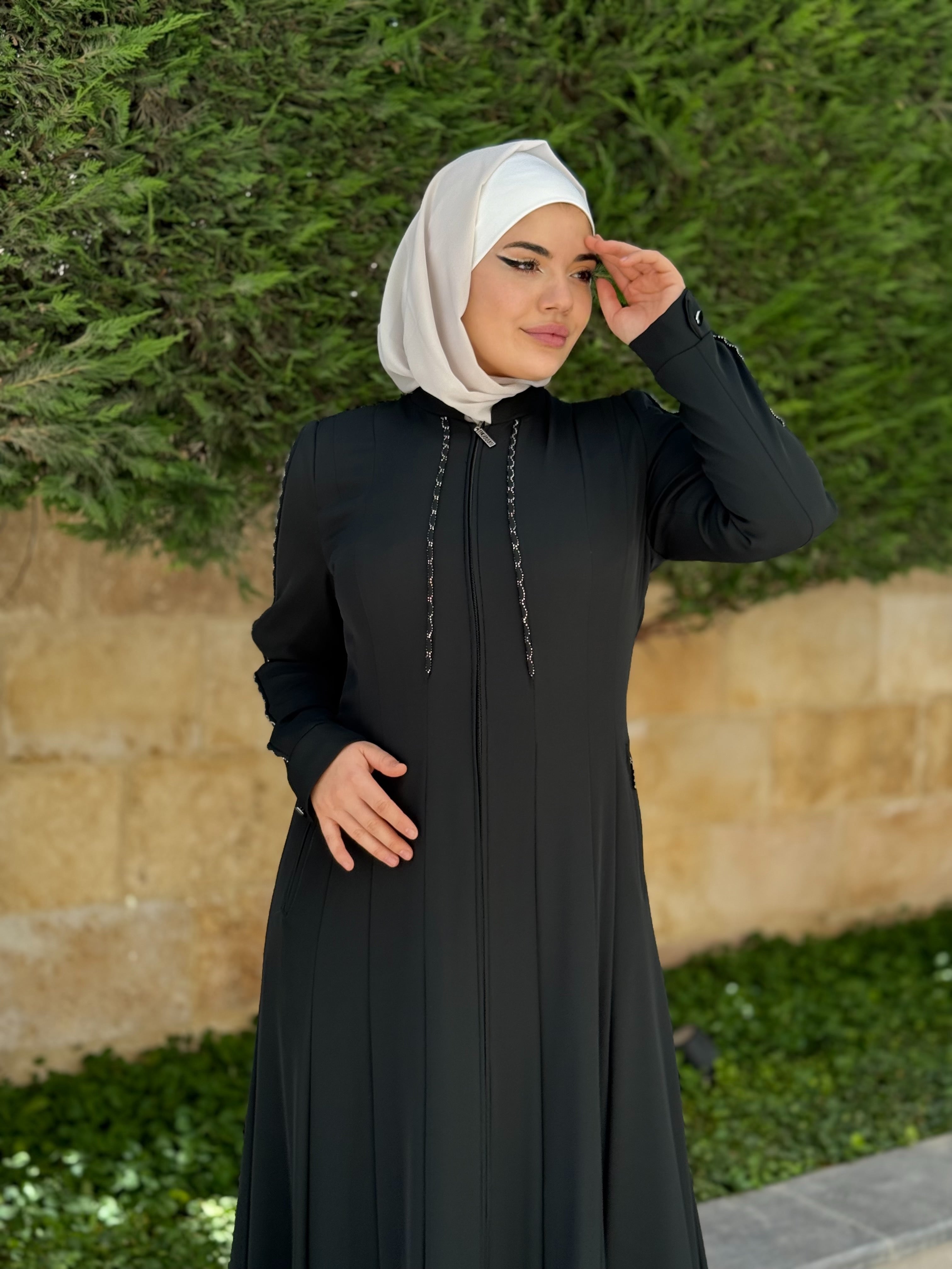 Elegant Rhinestone Embellished Jilbab - Comfortable & Stylish Muslim Scarf for Women - Perfect for Daily Wear, Prayer, and Special Occasions