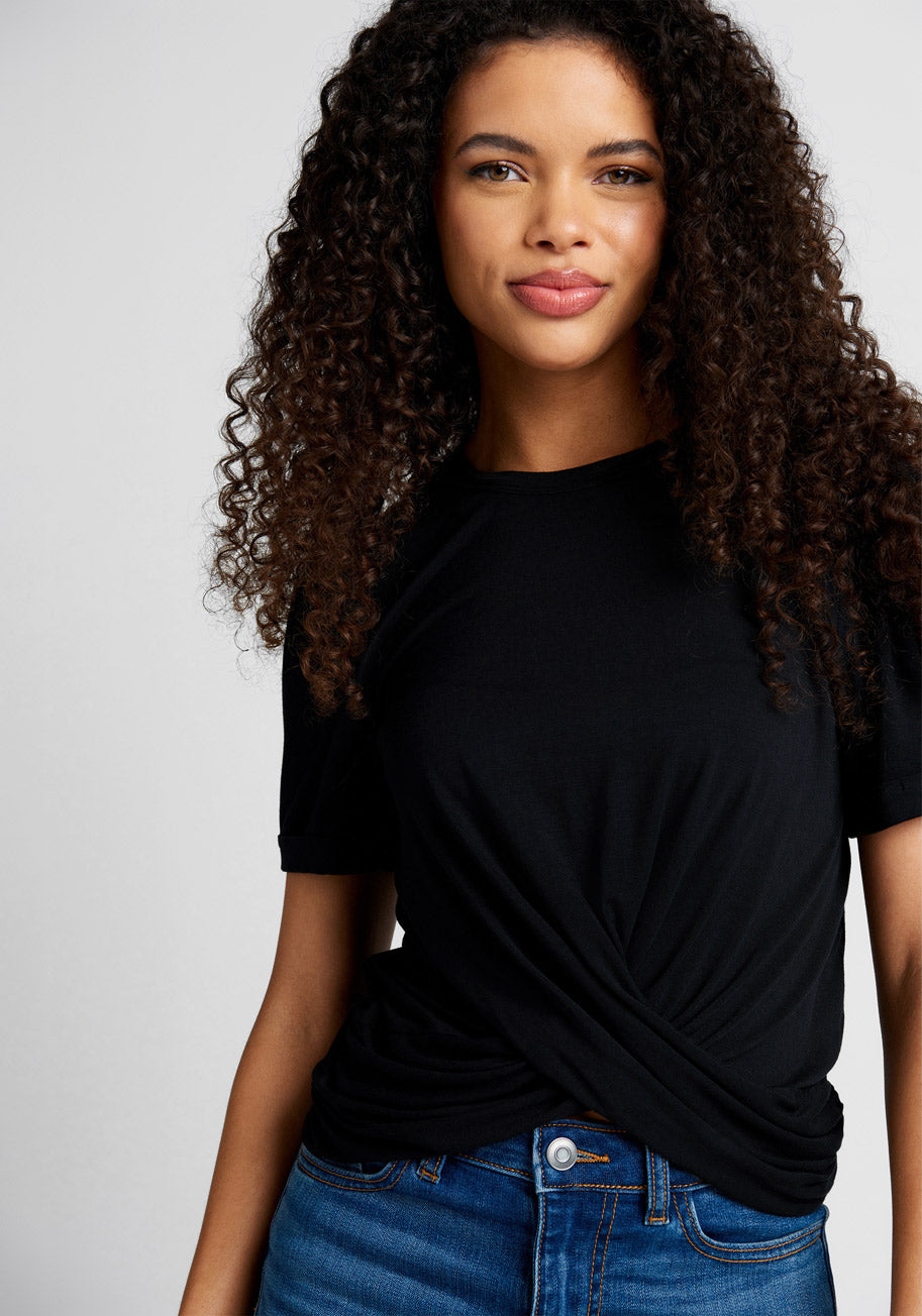 Stylish Twist of Fun Knit Top for Women - Trendy Casual Wear for Outings, Dates & Everyday Comfort