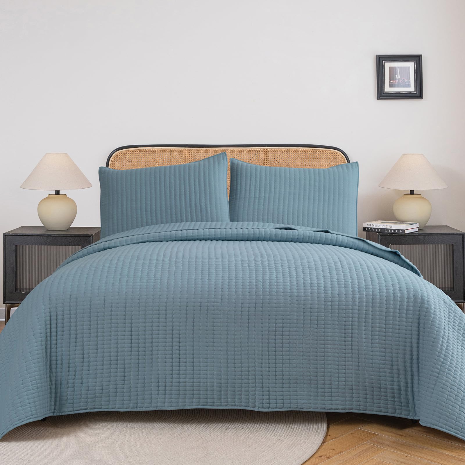 Petrichor Blue Queen Size Quilt Bedspread Set - Pre-Washed Lightweight & Breathable All-Season Comforter, Ultra Soft 3-Piece Bedding (90