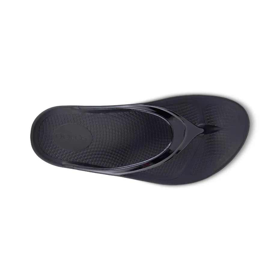 Oolala Women's Comfortable Black Sandals - Breathable & Lightweight for Beach, Walking & Summer Outfits