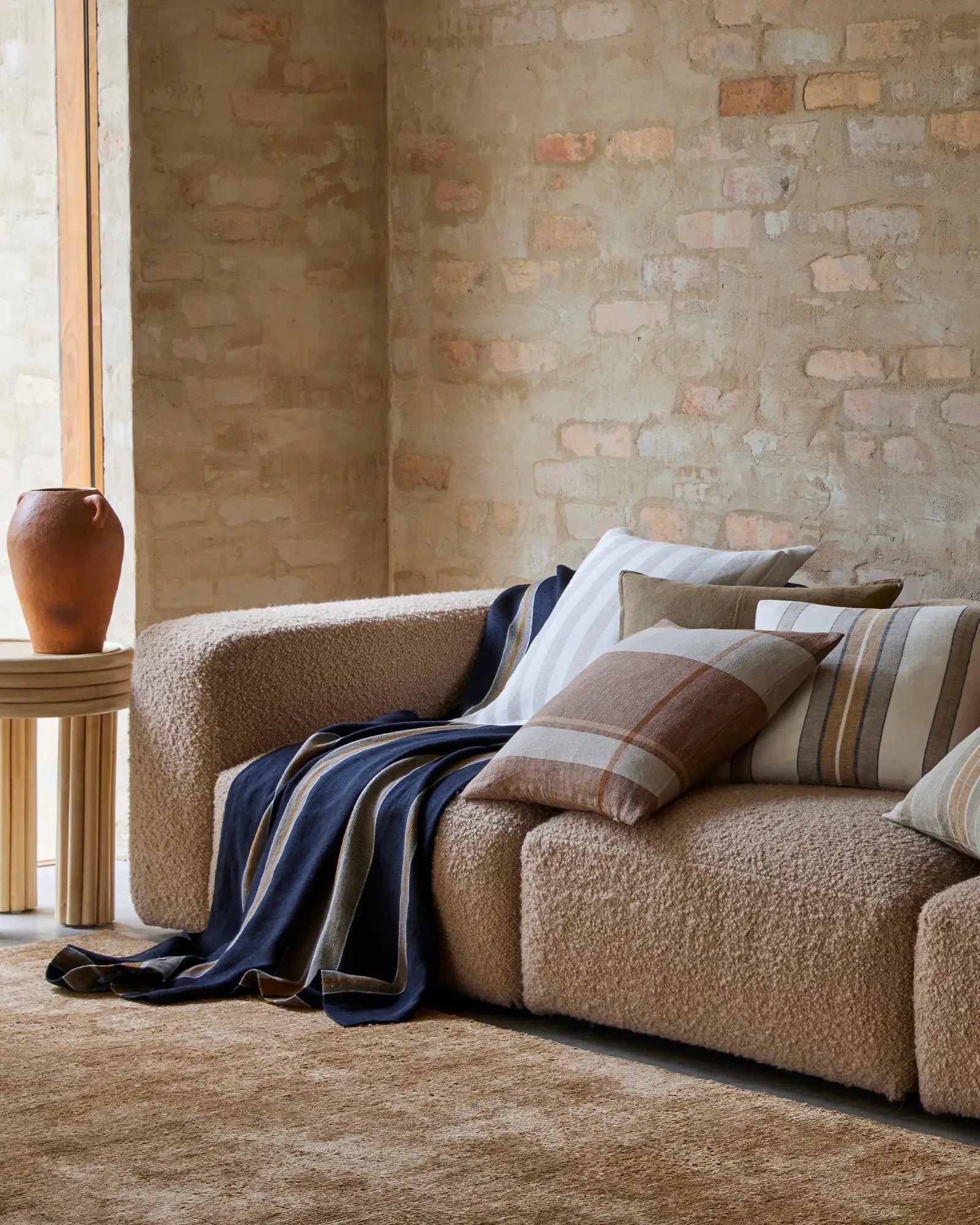 Franco Linen Throw Blanket - Soft & Breathable Lightweight Bedspread for Sofa, Bed, or Outdoor Use - Perfect for Cozy Evenings, Picnics & Home Decor
