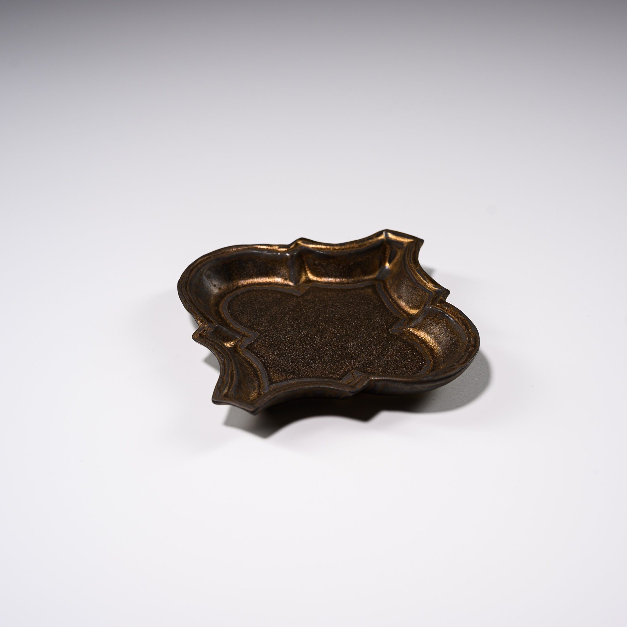 Handmade Usukiyaki Small Dish - Arabesque Design Japanese Ceramic Appetizer Plate for Sushi, Soy Sauce, and Condiments