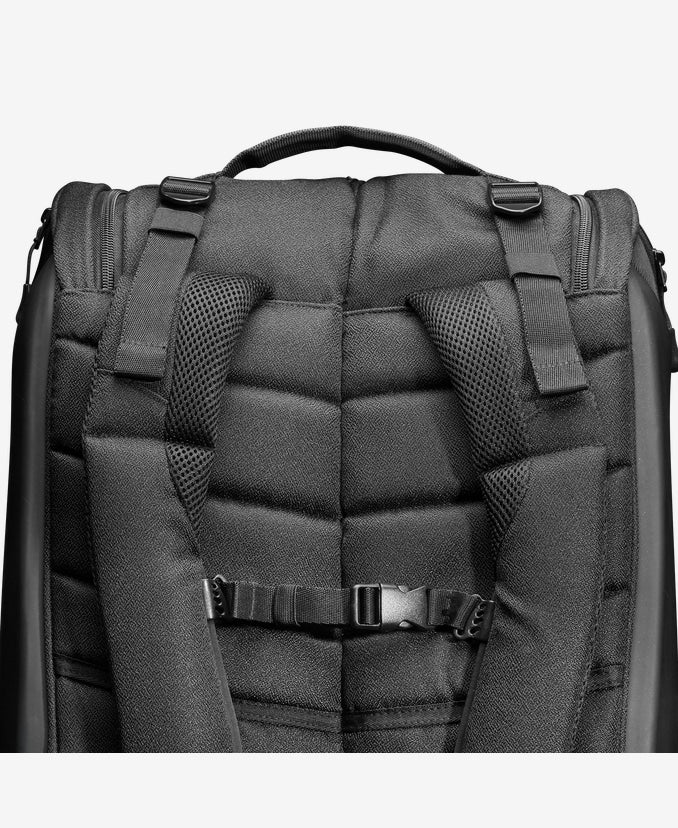 Wilson RF DNA 12 Pack Tennis Bag - Black | Professional Tennis Gear for Men & Women | Perfect for Tournaments, Practice & Travel