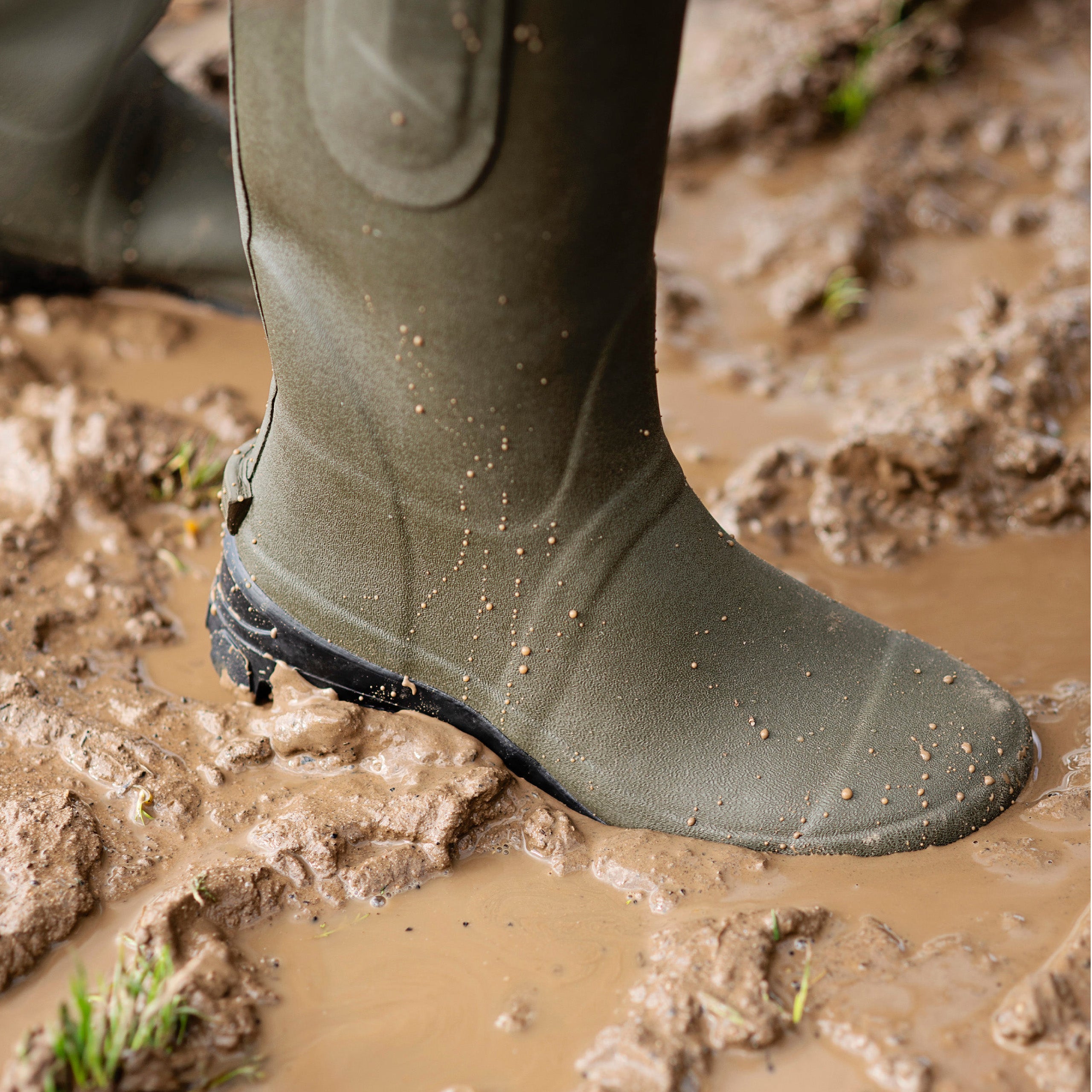 Men's Helton Neoprene Lined Wellington Boots - Waterproof Rubber Rain Boots for Outdoor Work, Fishing & Hunting - Comfortable Insulated Work Boots for Men
