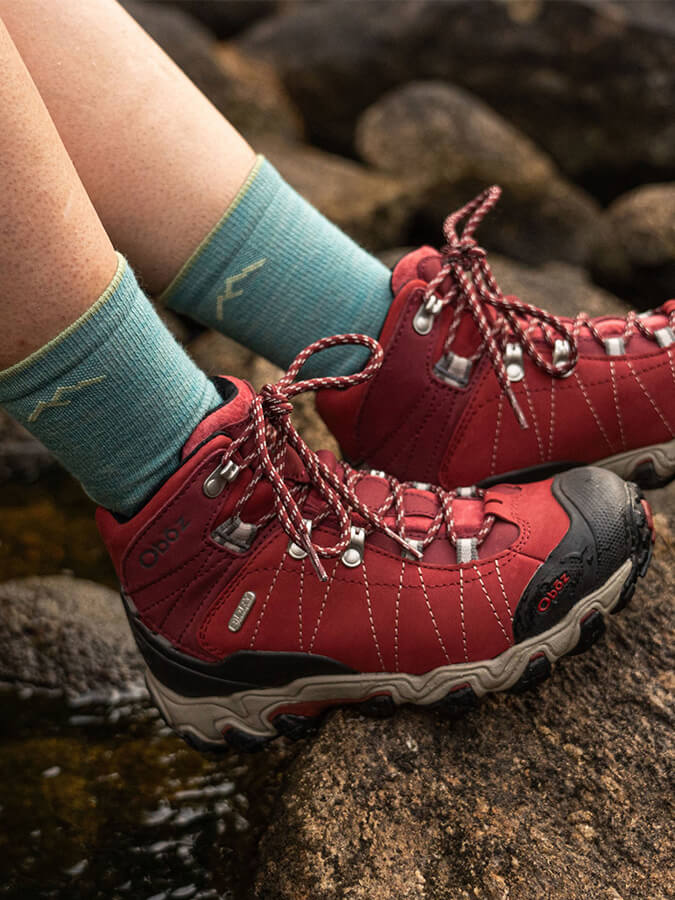 Darn Tough 1967 Light Hiker Micro Crew Light Cushion Women's Hiking Socks - Perfect for Outdoor Adventures & Trail Running