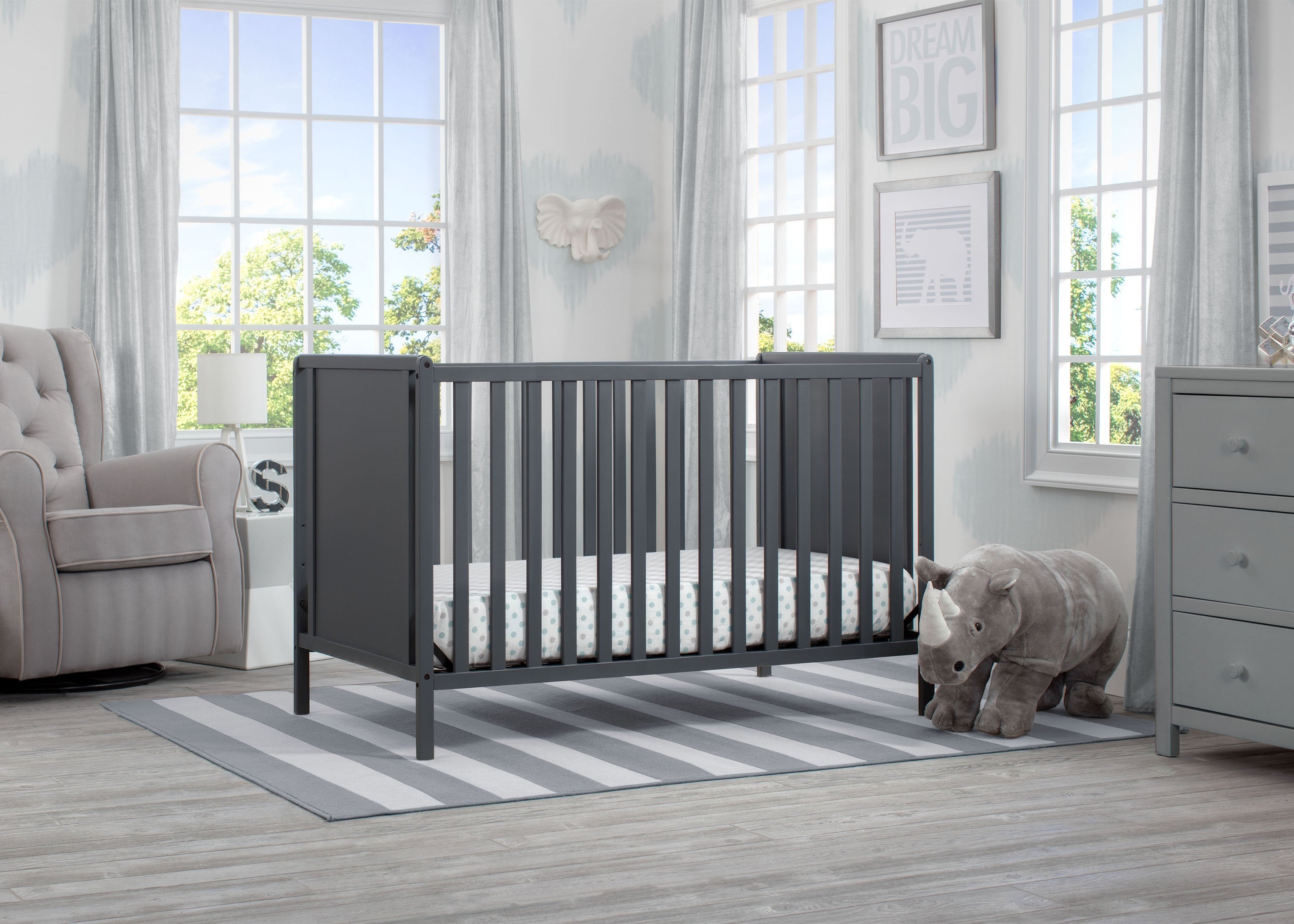 Heartland Classic 4-in-1 Convertible Crib - Toddler Bed, Daybed & Full Size Bed | Safe Nursery Furniture for Baby & Kids Room | Perfect for Newborns, Infants & Growing Children