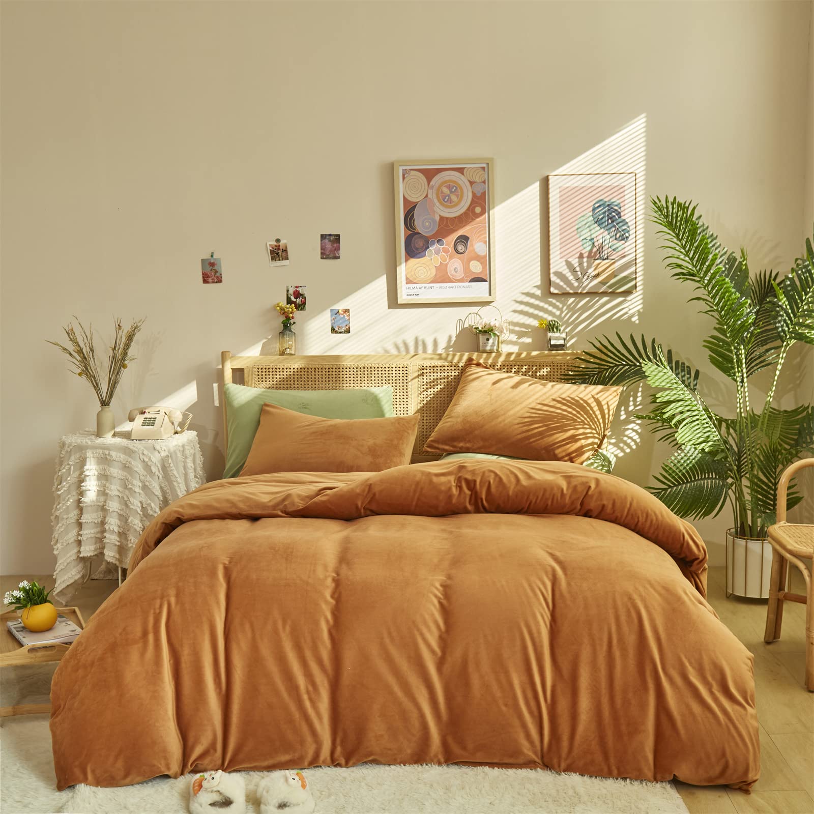 Soft & Warm Pumpkin Velvet Comforter Set - Queen Size Rust Orange Flannel Bedding, Thick Plush Terracotta Quilt for Cozy Winter Nights - Perfect for Women & Men's Bedroom Decor