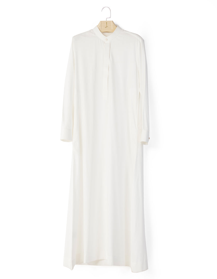 Premium Blended White Jubba by J. Junaid Jamshed - Elegant Islamic Prayer Dress for Men - Perfect for Daily Salah, Friday Prayers & Special Occasions