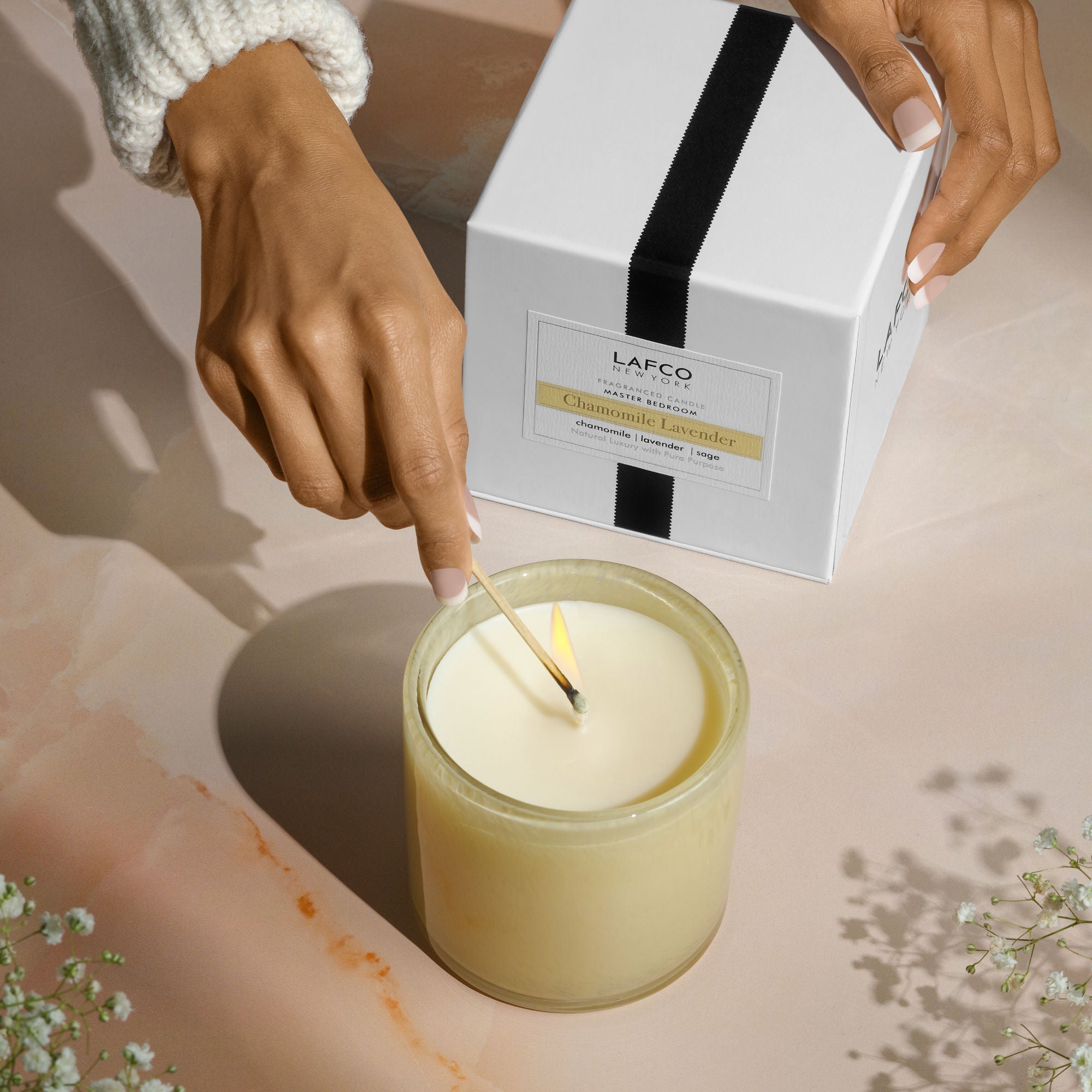 Premium Chamomile Lavender Scented Candle - Natural Soy Wax, Long-Lasting Aromatherapy for Relaxation & Stress Relief - Perfect for Bedroom, Bathroom & Meditation Spaces