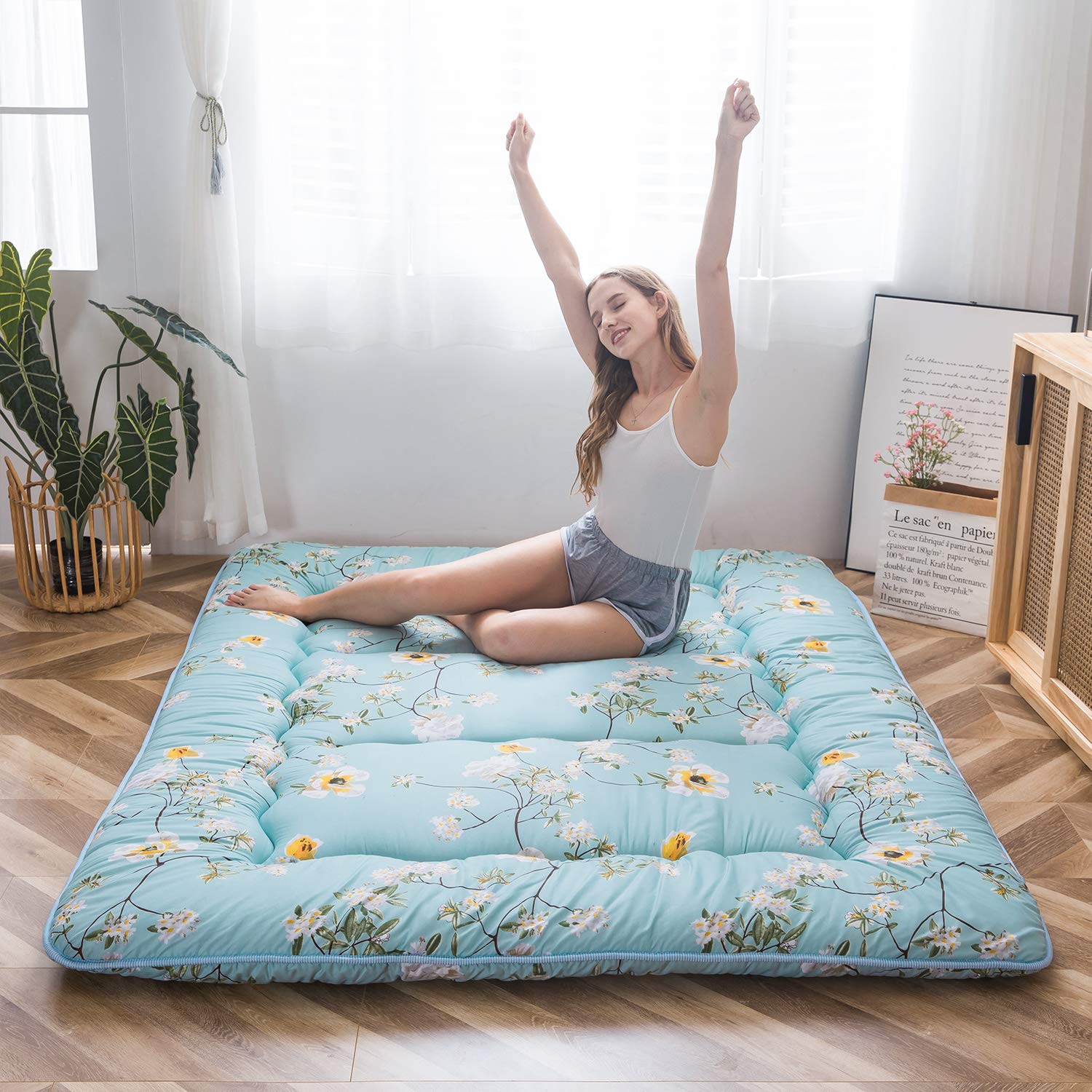 MAXYOYO Rustic Floral Korean Floor Mattress | Japanese Futon Mattress | Foldable Bed Roll for Camping & Home Use | Floor Lounger & Sofa Mattress Topper | Full Size - Perfect for Guest Beds, Camping Trips & Small Space Living