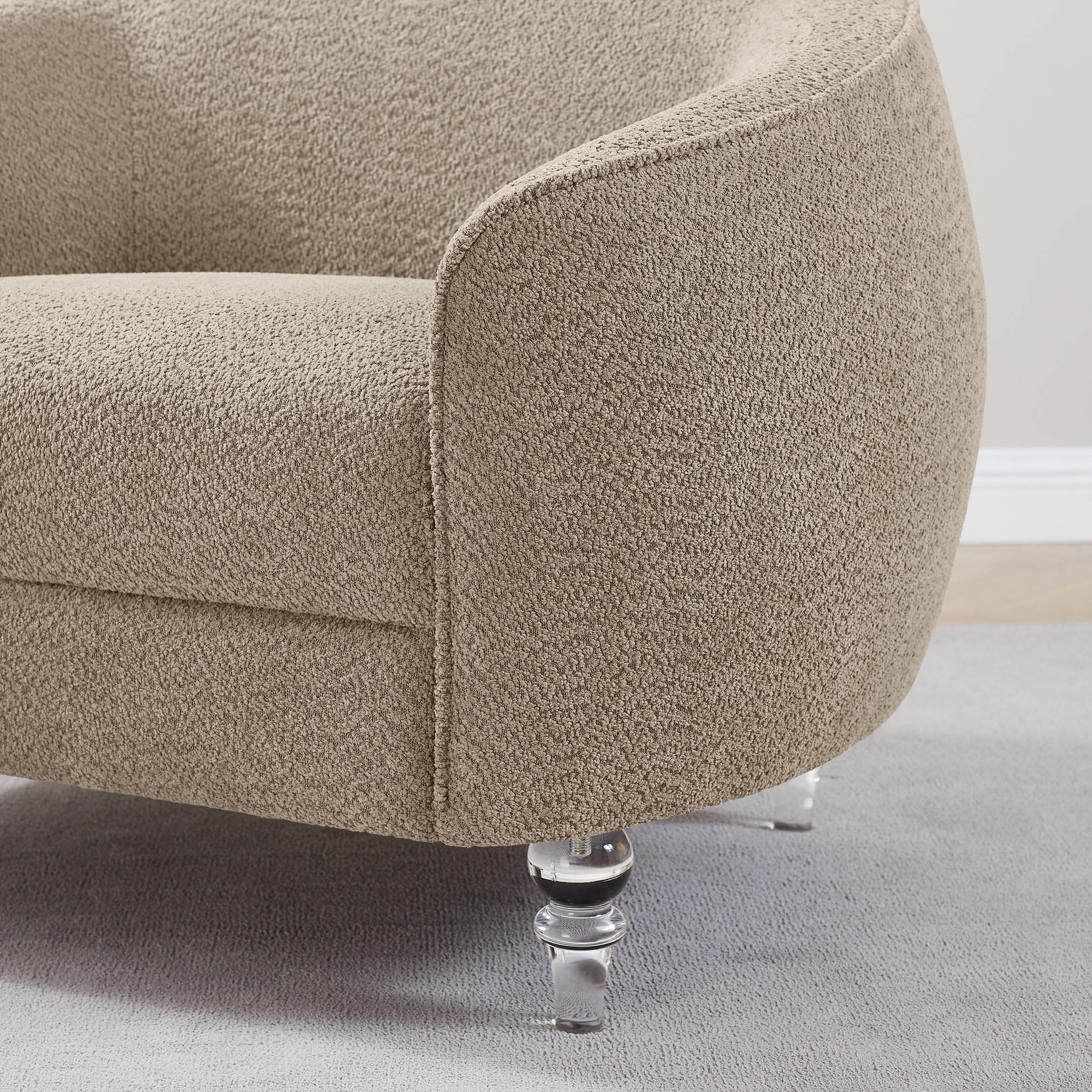 Modern Accent Chair with Soft Padded Seat & Acrylic Legs - Cozy Barrel Club Armchair for Living Room, Bedroom, Office & Reading Nook - Perfect for Relaxing, Reading & Home Decor