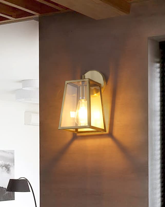 Modern Wall Sconce Light Fixture - Classic Brushed Brass Wall Lighting with Clear Glass Shade for Bedroom, Living Room, Farmhouse & Hallway - Perfect for Ambient Lighting and Home Decor