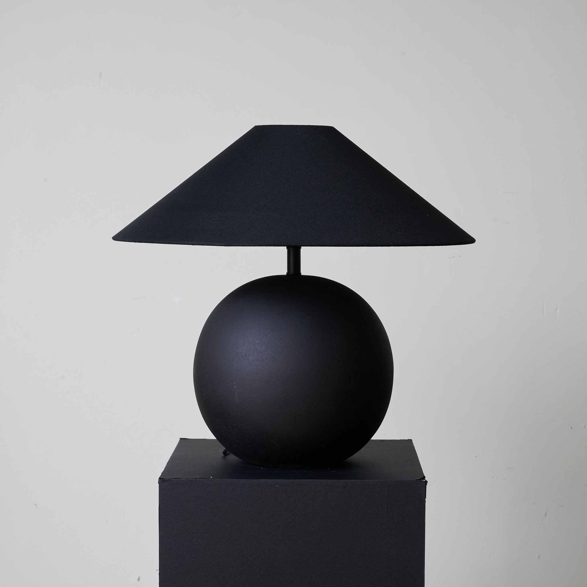 Obsidian Sphere Table Lamp - Elegant Black Crystal Glass Nightstand Light for Bedroom, Living Room & Office Decor - Perfect for Relaxation, Reading & Ambient Lighting