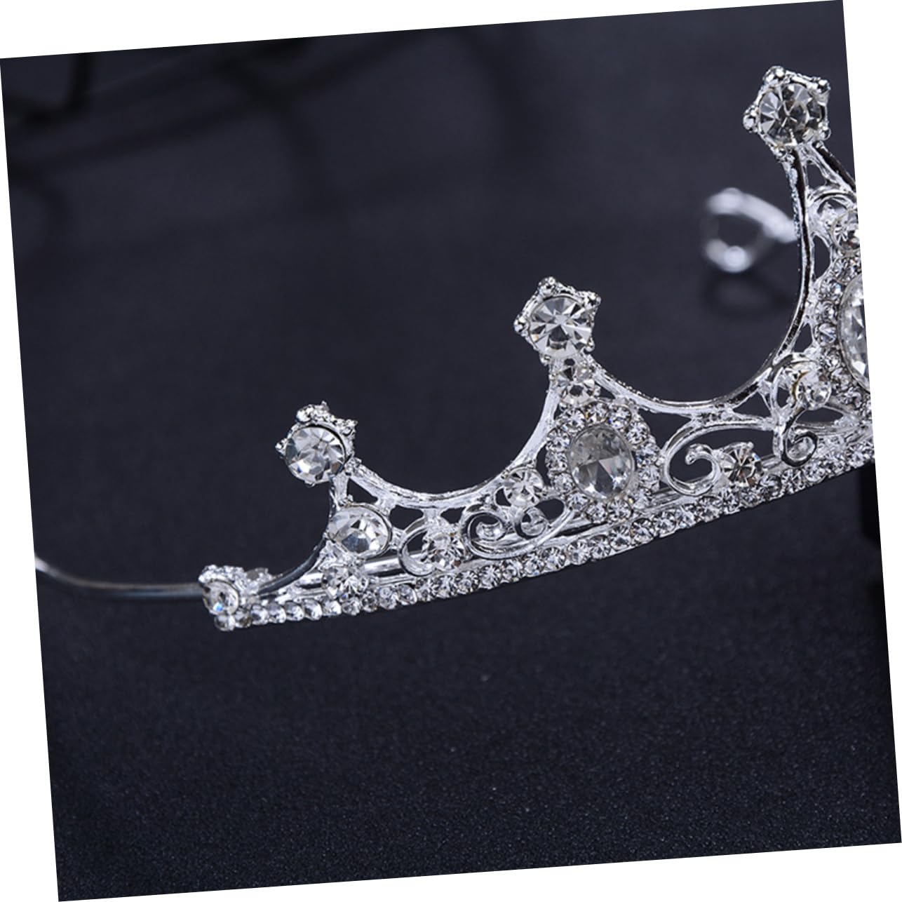 Elegant Baroque Crystal Tiara Headband for Weddings – Bridal Hair Accessories with Rhinestones, Princess Headpiece for Bride, Prom & Special Occasions