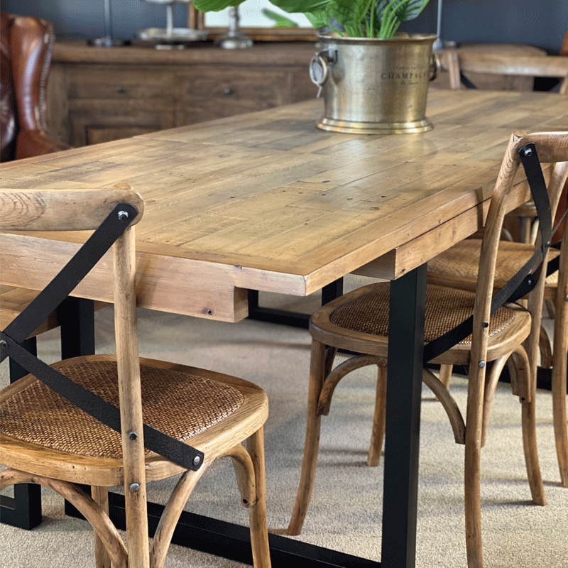 Waiheke Extension Dining Table 180cm/240cm - Solid Wood Expandable Dining Table for 6-10 People - Perfect for Family Gatherings & Dinner Parties